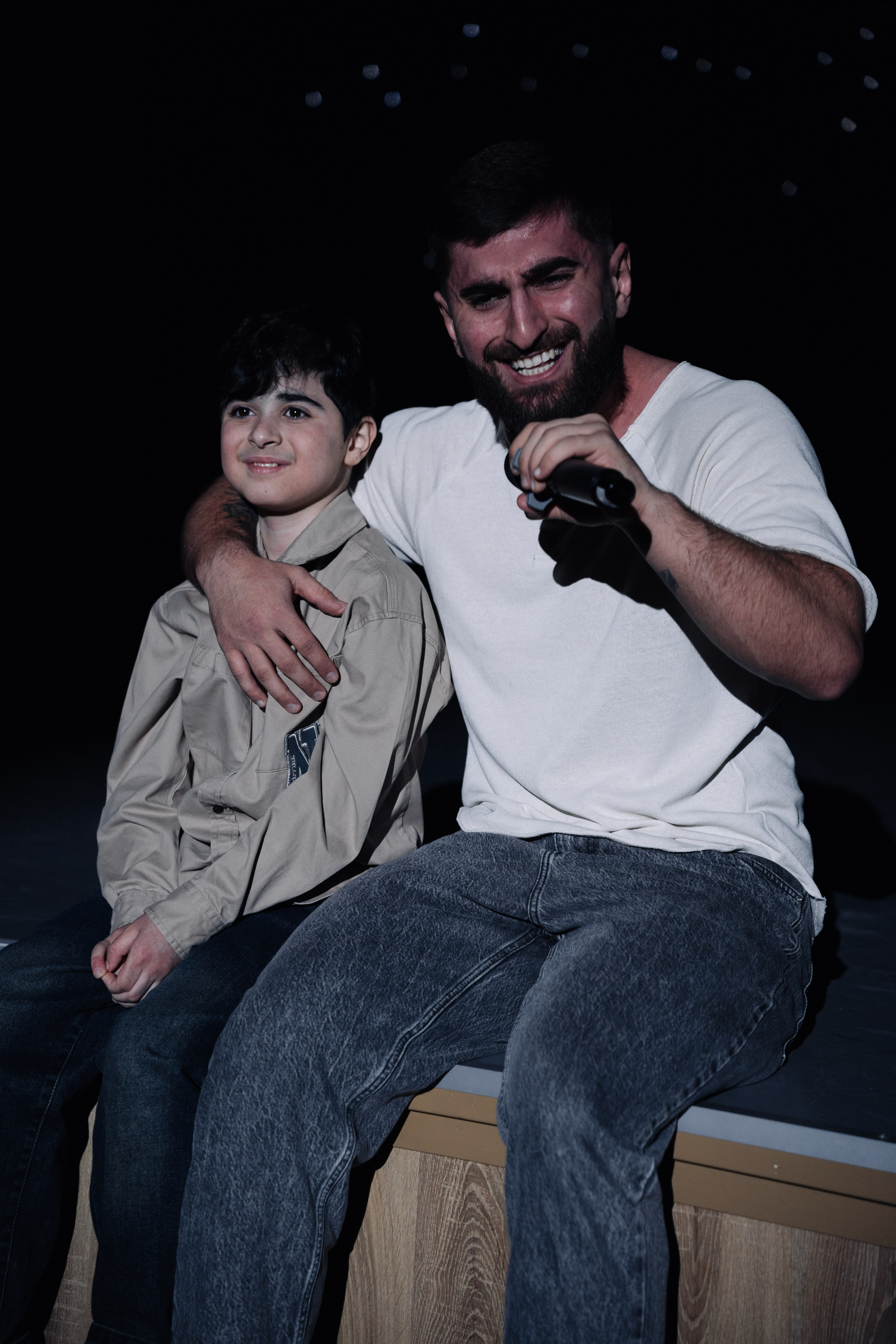 Благотворительный концерт в помощь Артему Сардаряну. Фотограф Артем Севостьянов. Профессиональная фотосъемка в Ногинске, Москве, Московской области и за границей