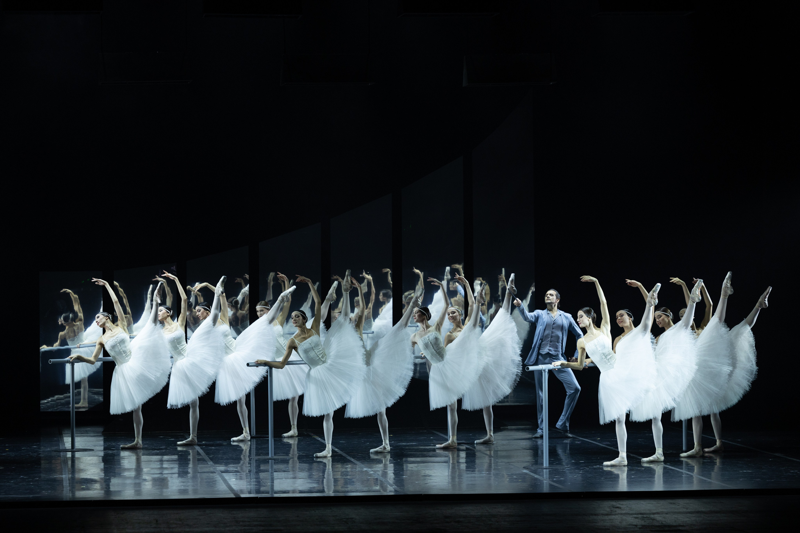 КОНЦЕРТЫ И СПЕКТАКЛИ. Коммерческий фотограф Дамира Умярова (Москва)