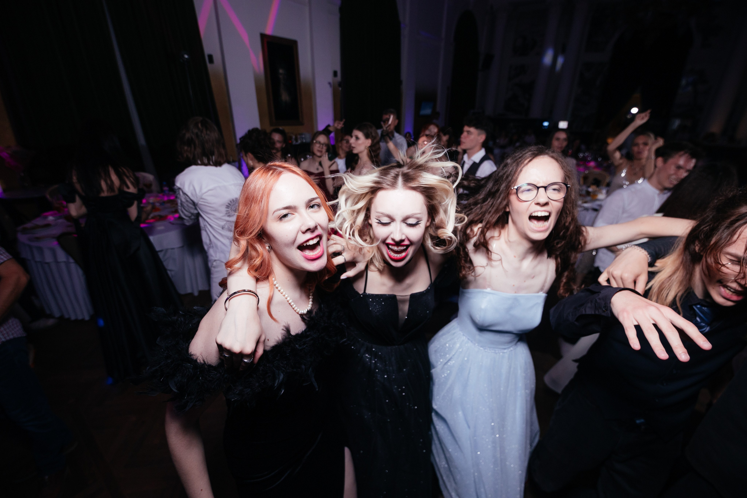 Выпускной 11 класс. Фотограф Крохин Олег