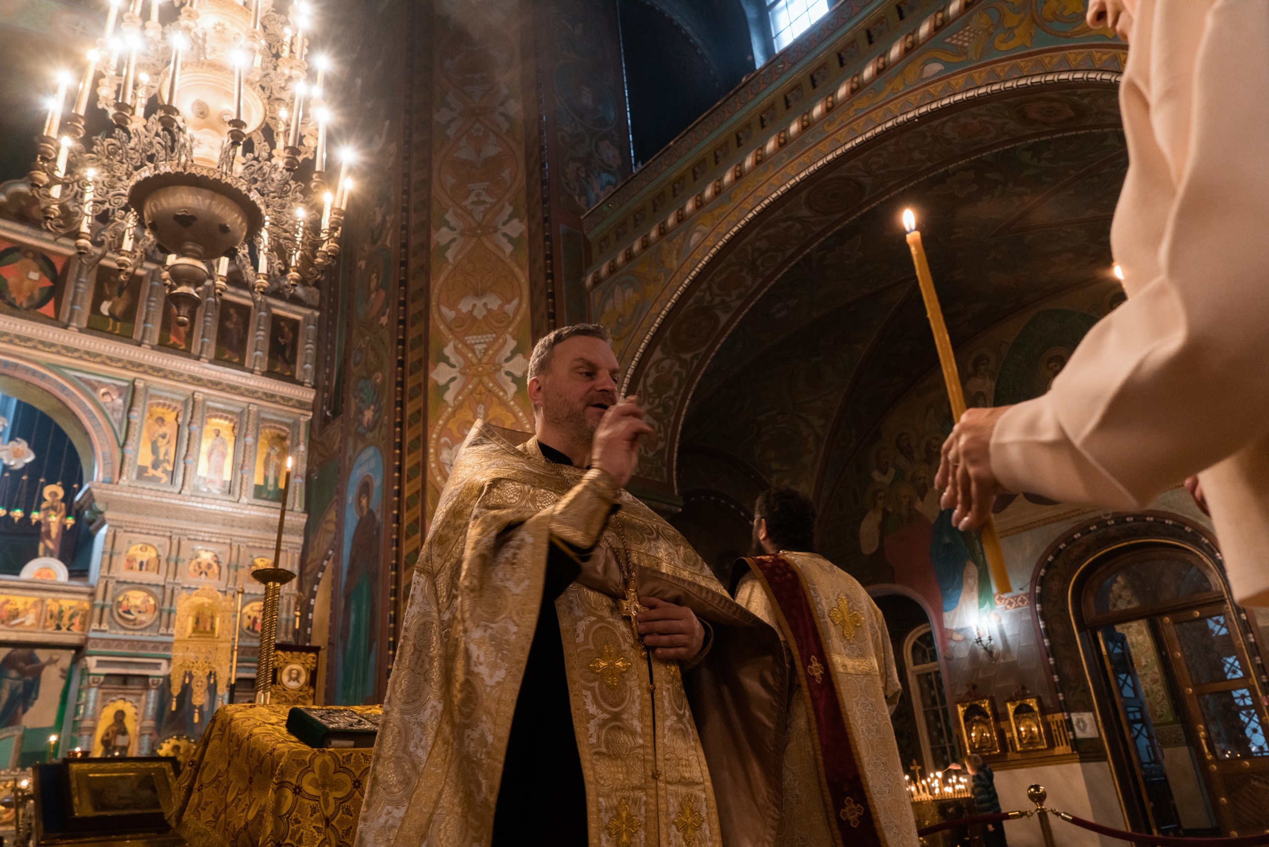 Венчание в храме Петра и Павла в Петергофе. Контент- фотограф, рилсмейкер в Санкт- Петербурге Елена Грие