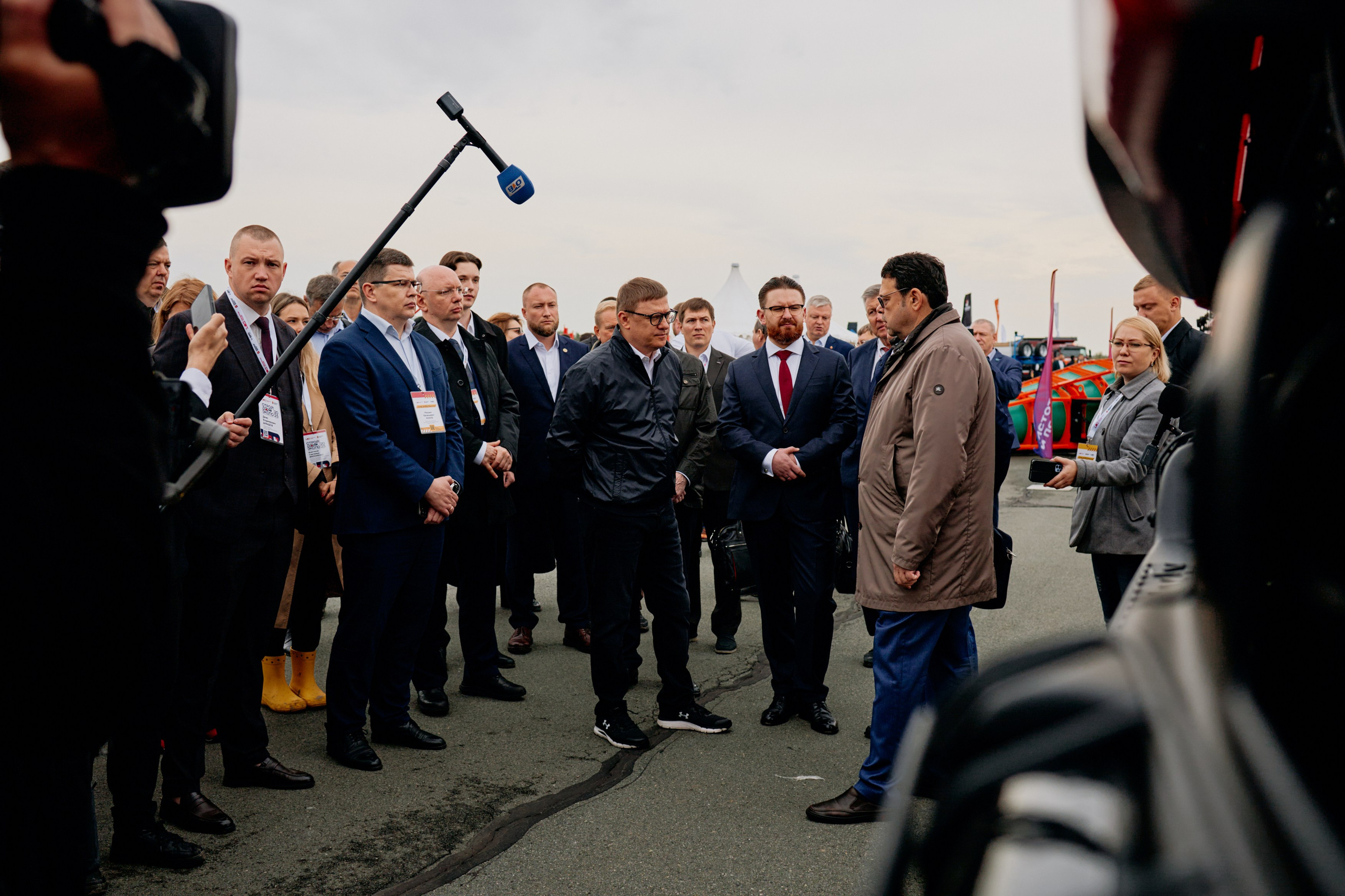 Форум СпецМашЭкспо. Выставка строительно-дорожной и специализированной техники. Фотограф из Челябинска Ника Варгот