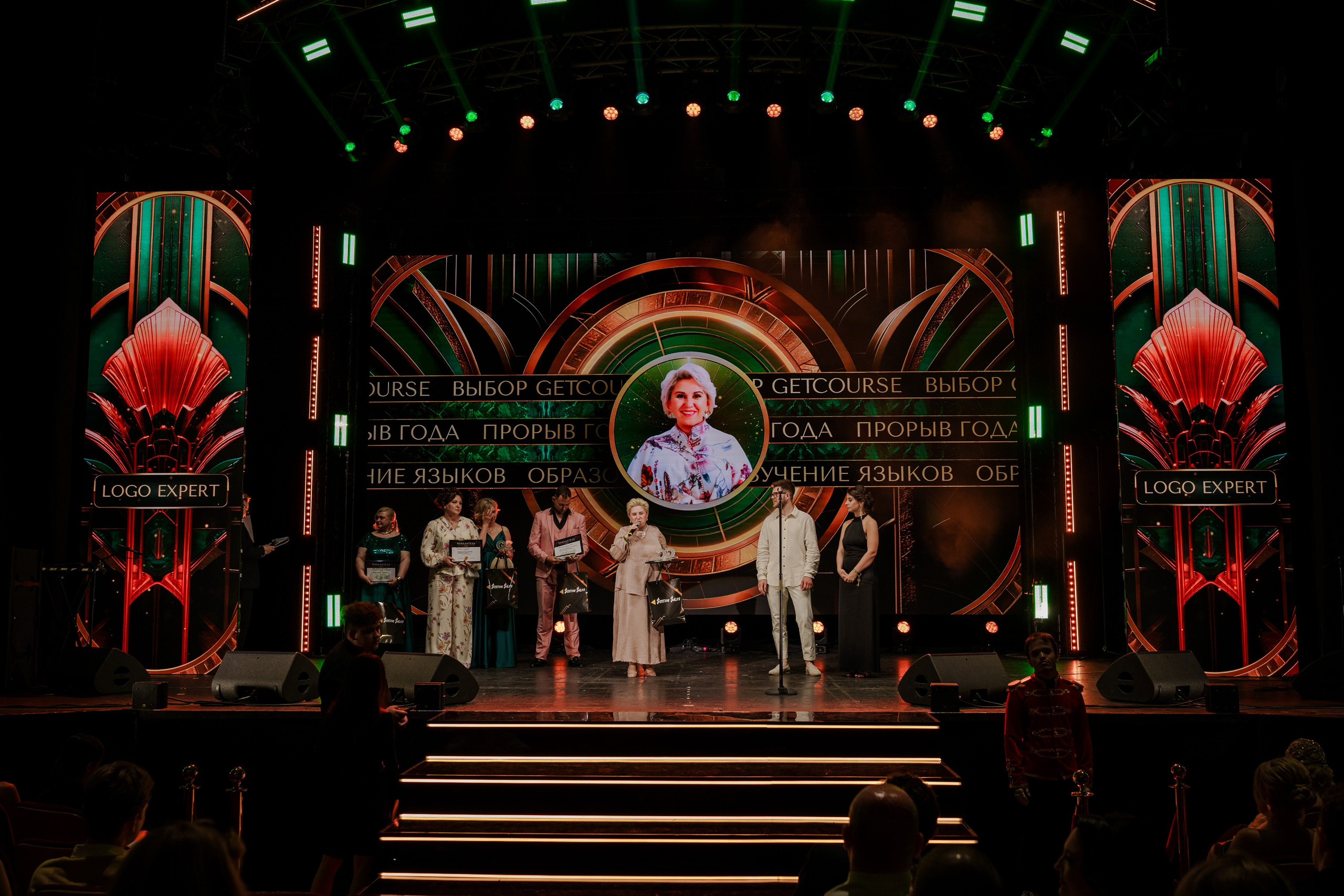 Фотограф репортажный на премию. Репортажный фотограф в Москве Саша Дружинина