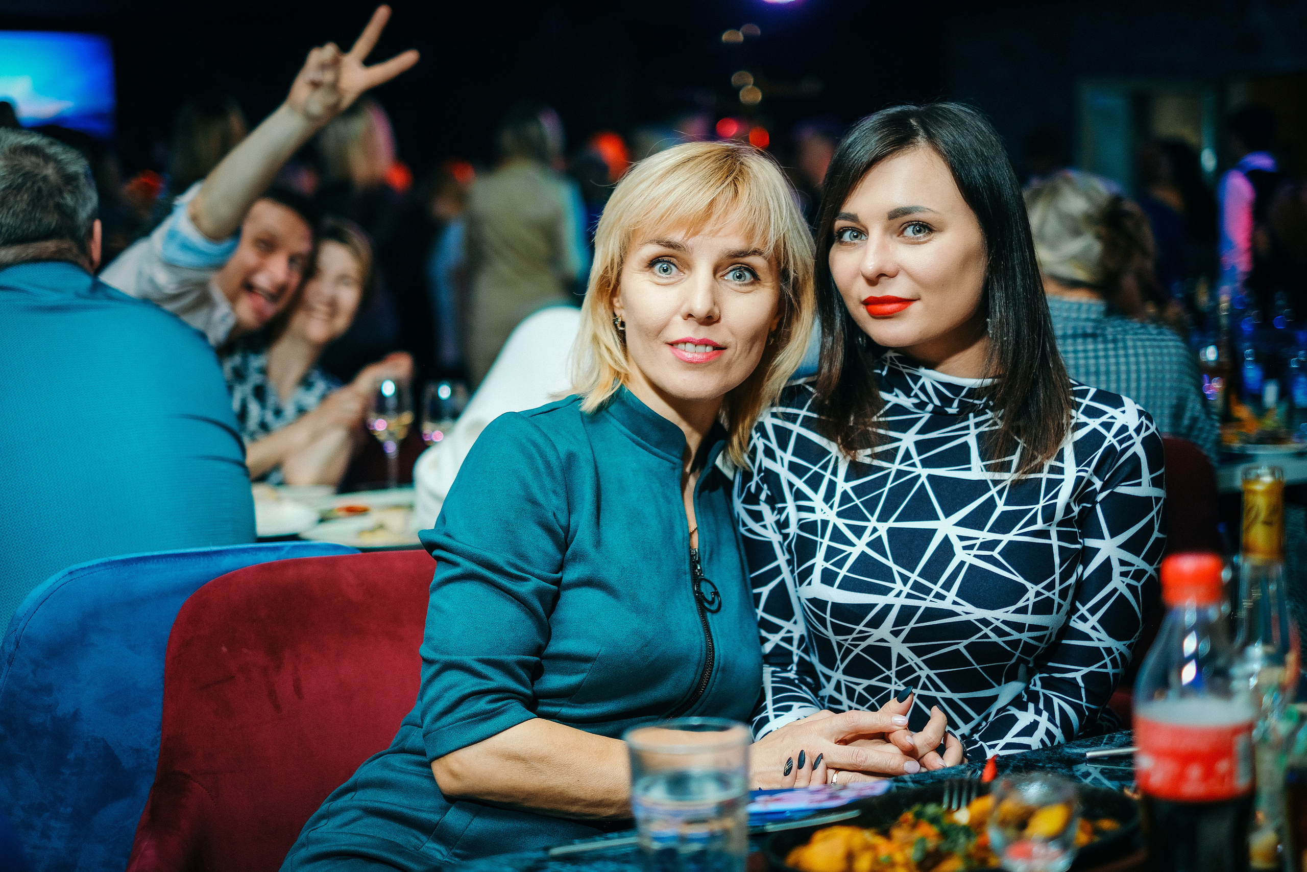 Эльбрус Джанмирзоев в ресто-баре Бакинский Бульвар. Свадебный и репортажной фотограф Денис Ожигин в Краснодаре и Краснодарском крае