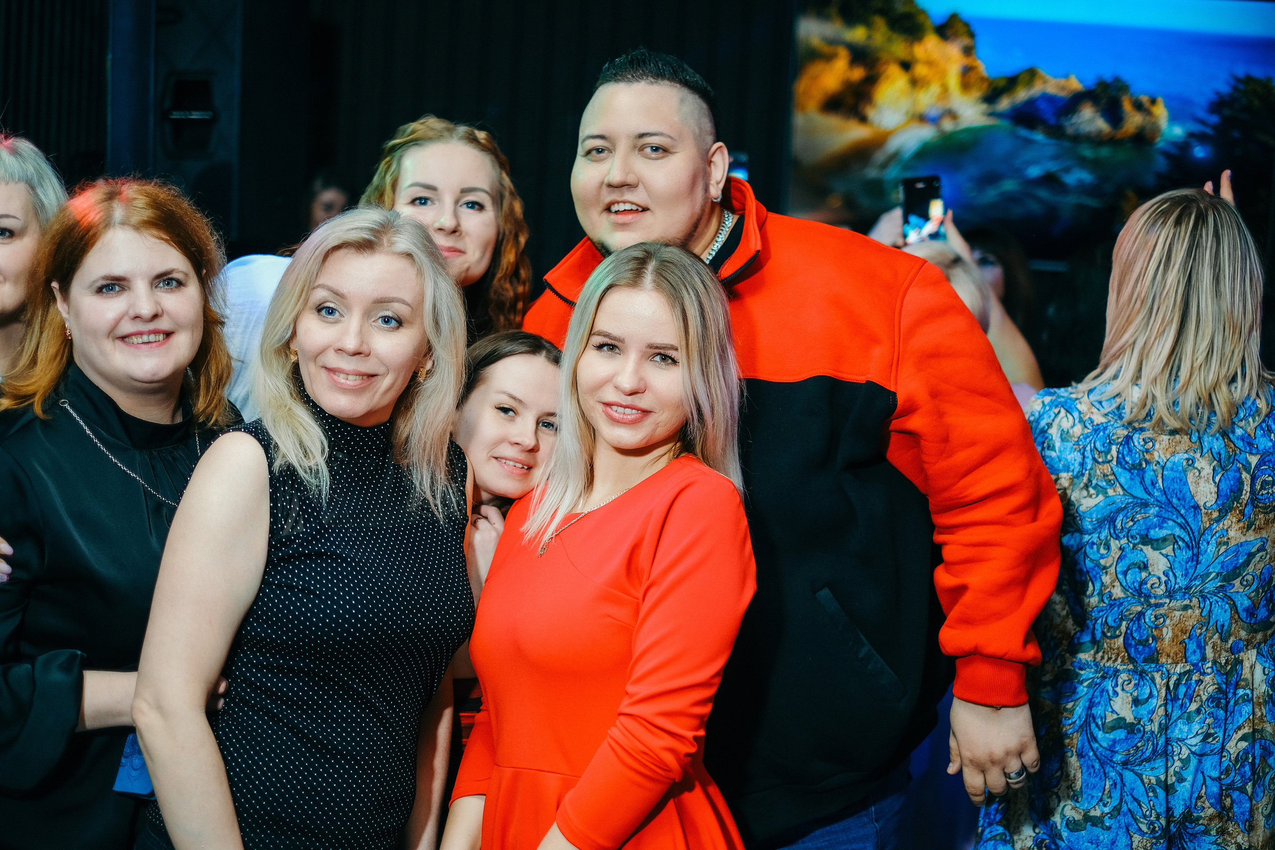 Эльбрус Джанмирзоев в ресто-баре Бакинский Бульвар. Свадебный и репортажной фотограф Денис Ожигин в Краснодаре и Краснодарском крае