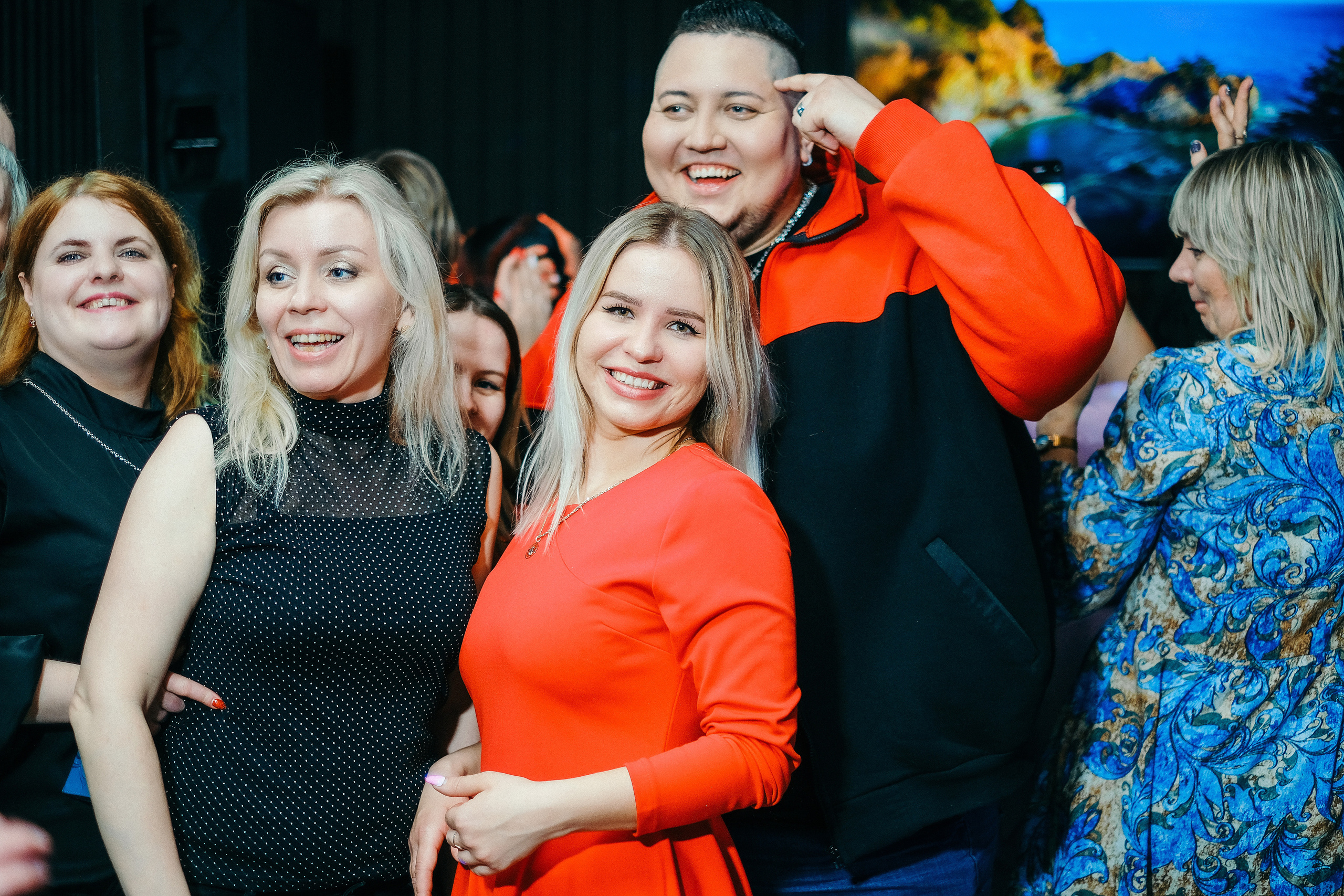 Эльбрус Джанмирзоев в ресто-баре Бакинский Бульвар. Свадебный и репортажной фотограф Денис Ожигин в Краснодаре и Краснодарском крае