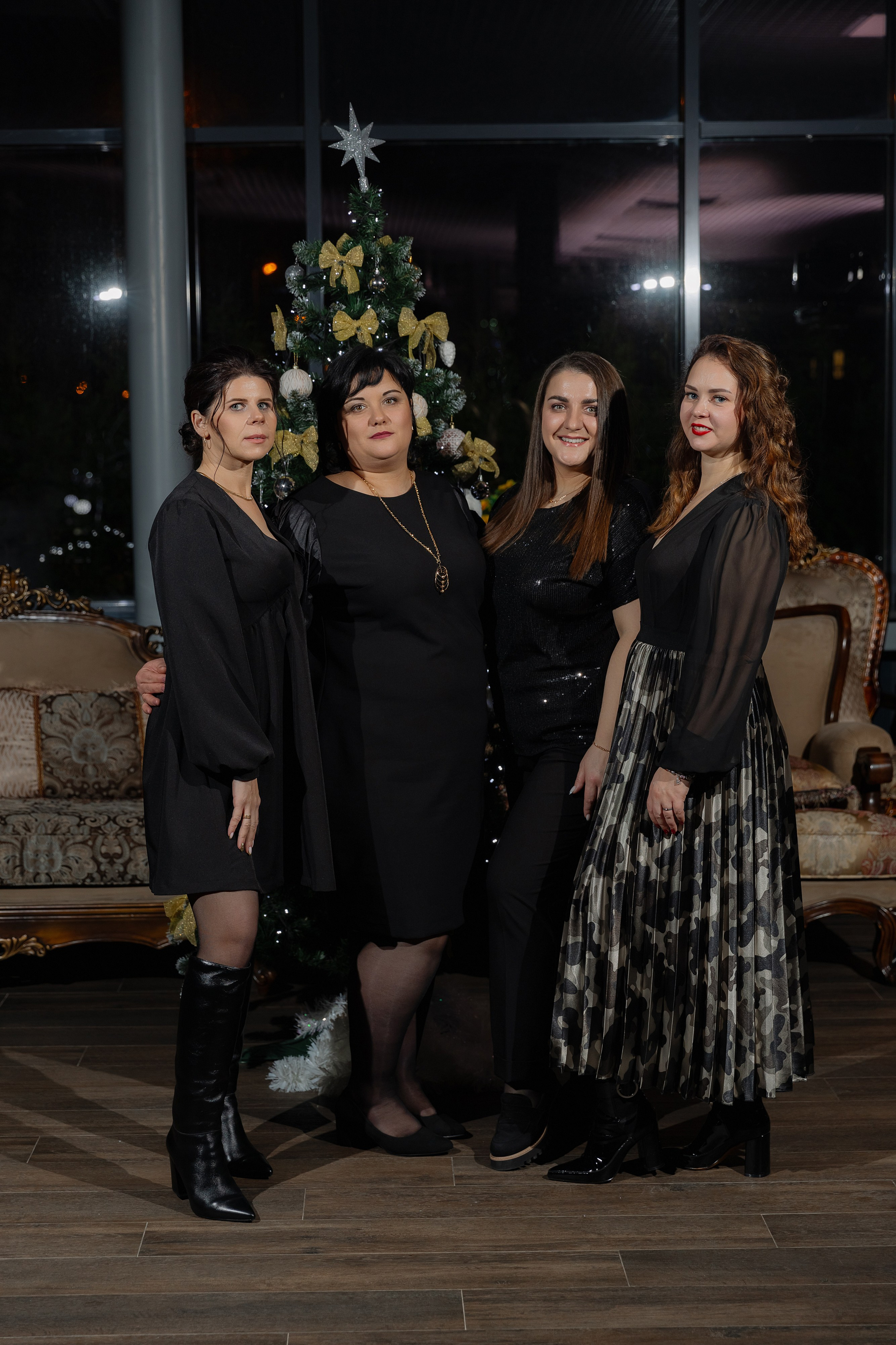 Корпоративная новогодняя фотосъемка для BELARUSBANK в Ресторане «Урарту». Свадебный фотограф в Минске/Беларуси Сергей Спиридонов