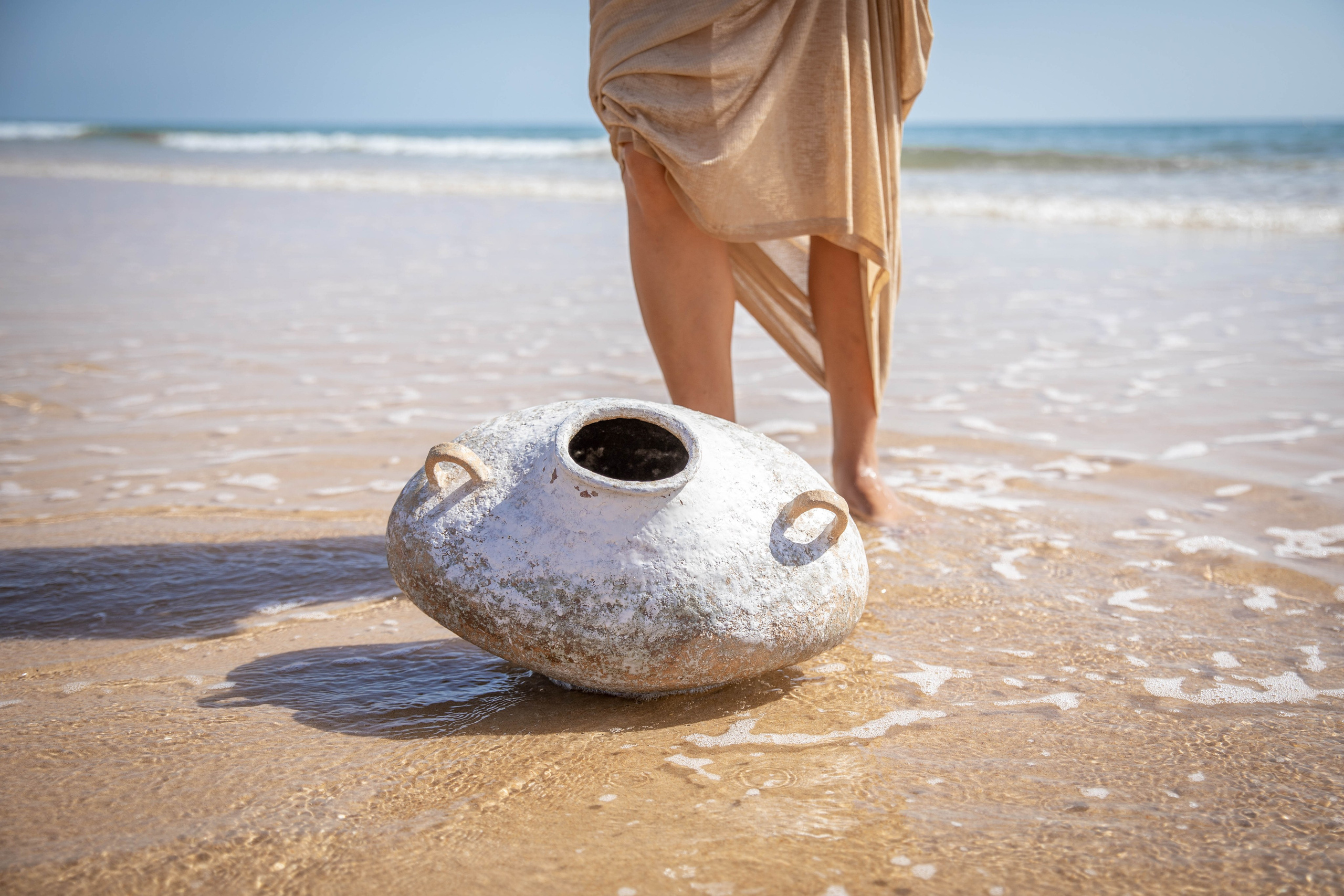 VAVA × Oksana Lomnova — A Creative Collaboration by the Ocean. Professional Photographer in Portugal. Oksana Lomnova