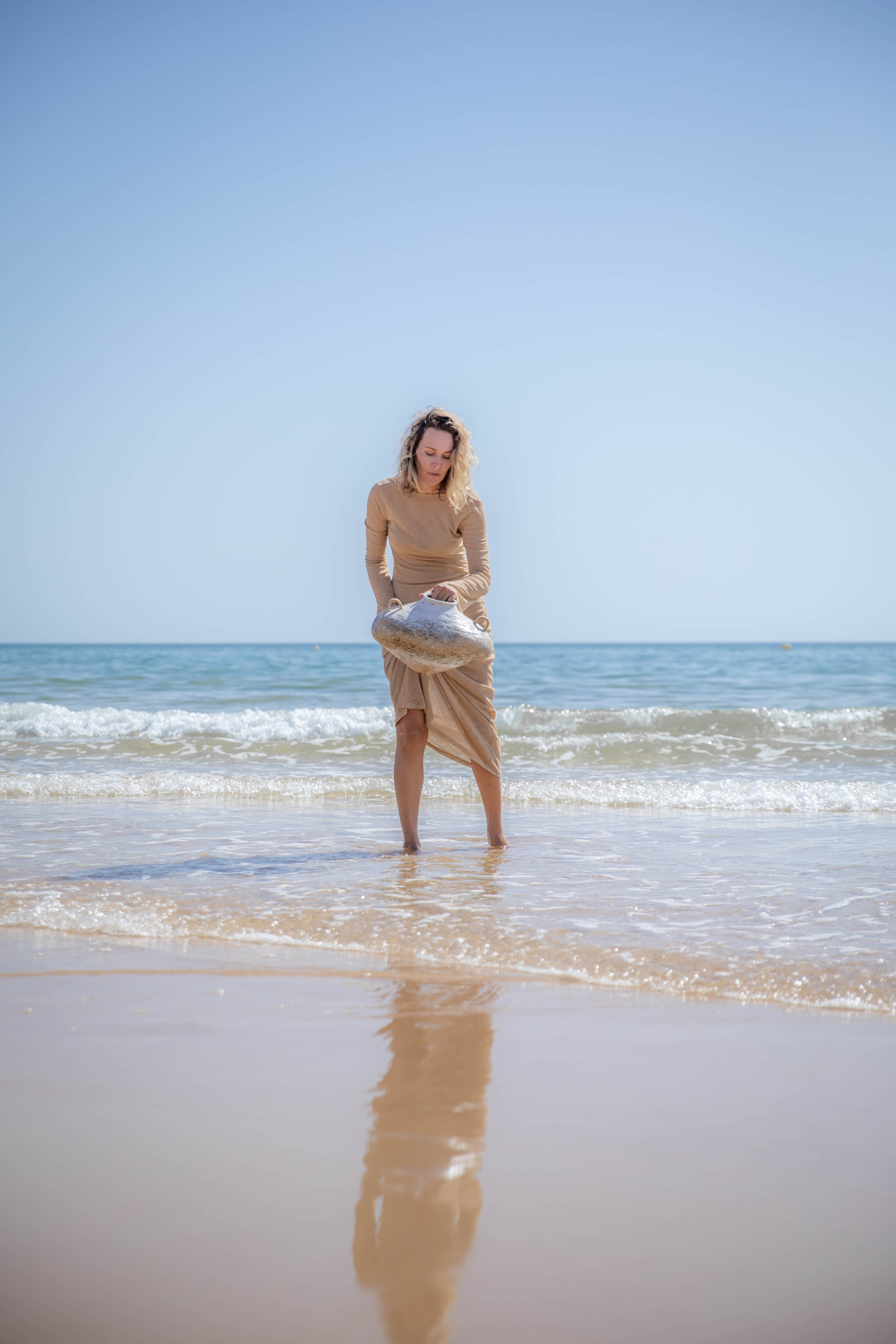 VAVA × Oksana Lomnova — A Creative Collaboration by the Ocean. Professional Photographer in Portugal. Oksana Lomnova