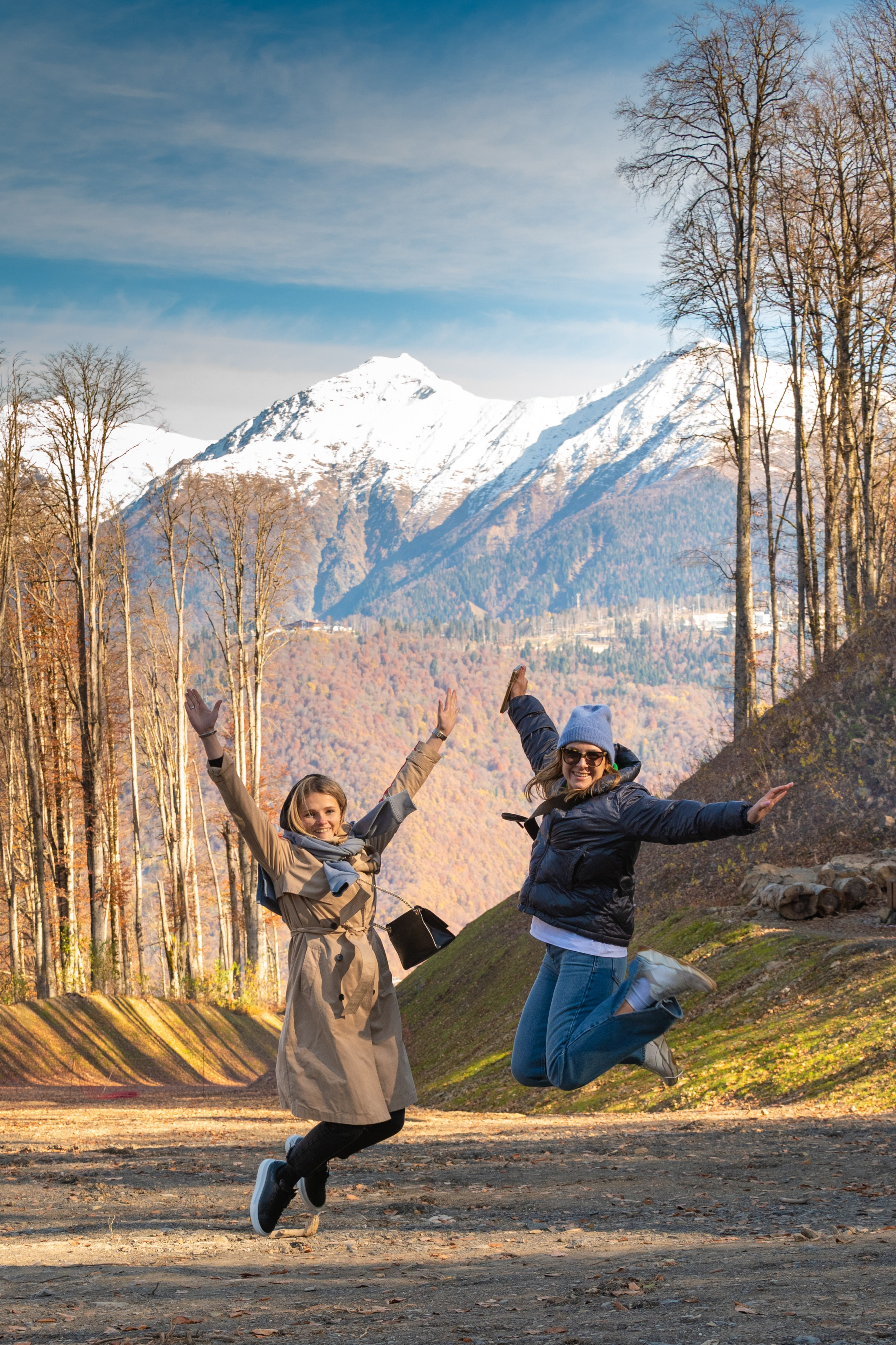 Mice мероприятие — прогулка на водопад Поликаря на курорте Красная Поляна. Репортажный фотограф в Красной Поляне и Сочи Павлюченко Екатерина