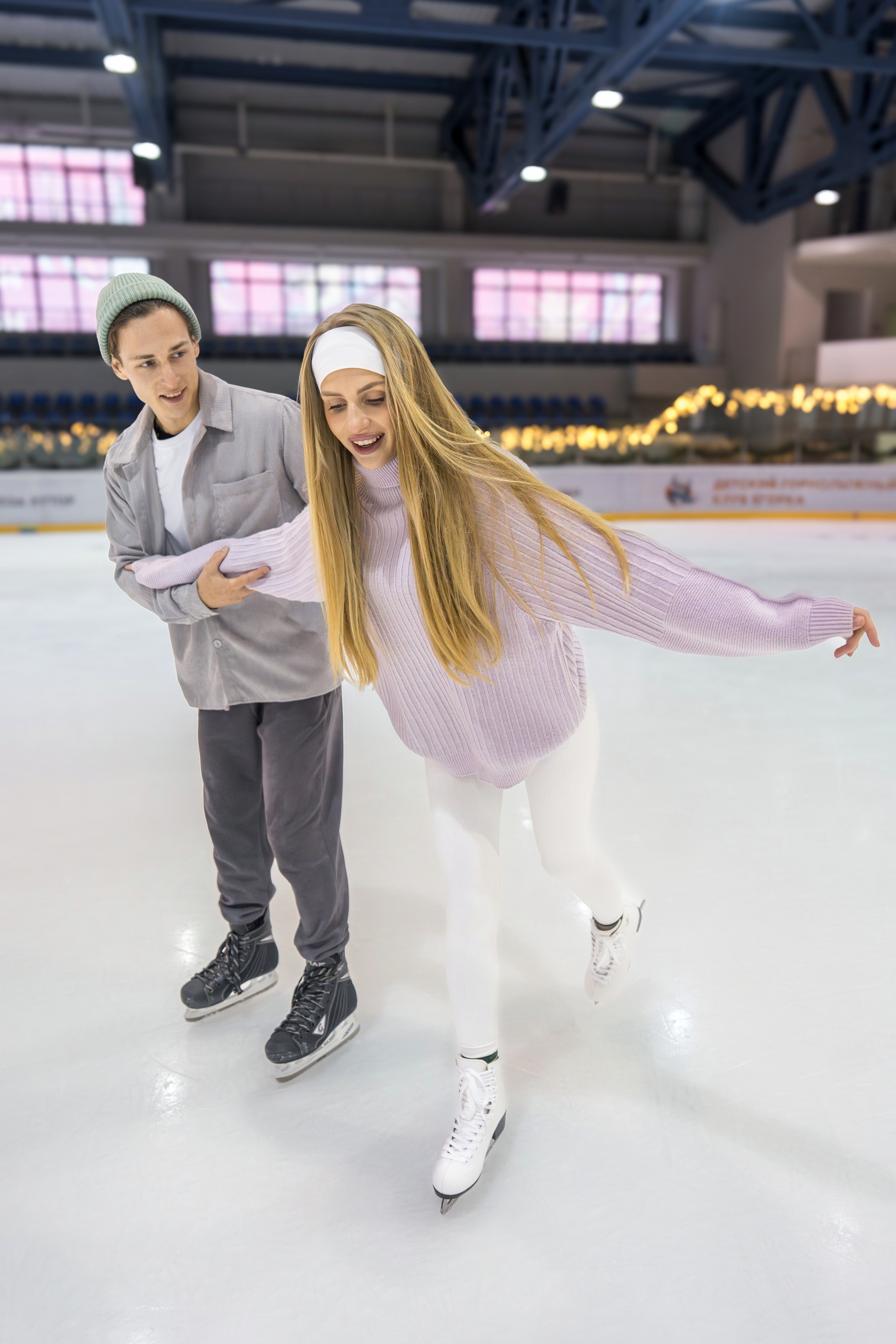 Контент съемка на катке для курорта Роза Хутор. Репортажный фотограф в Красной Поляне и Сочи Павлюченко Екатерина