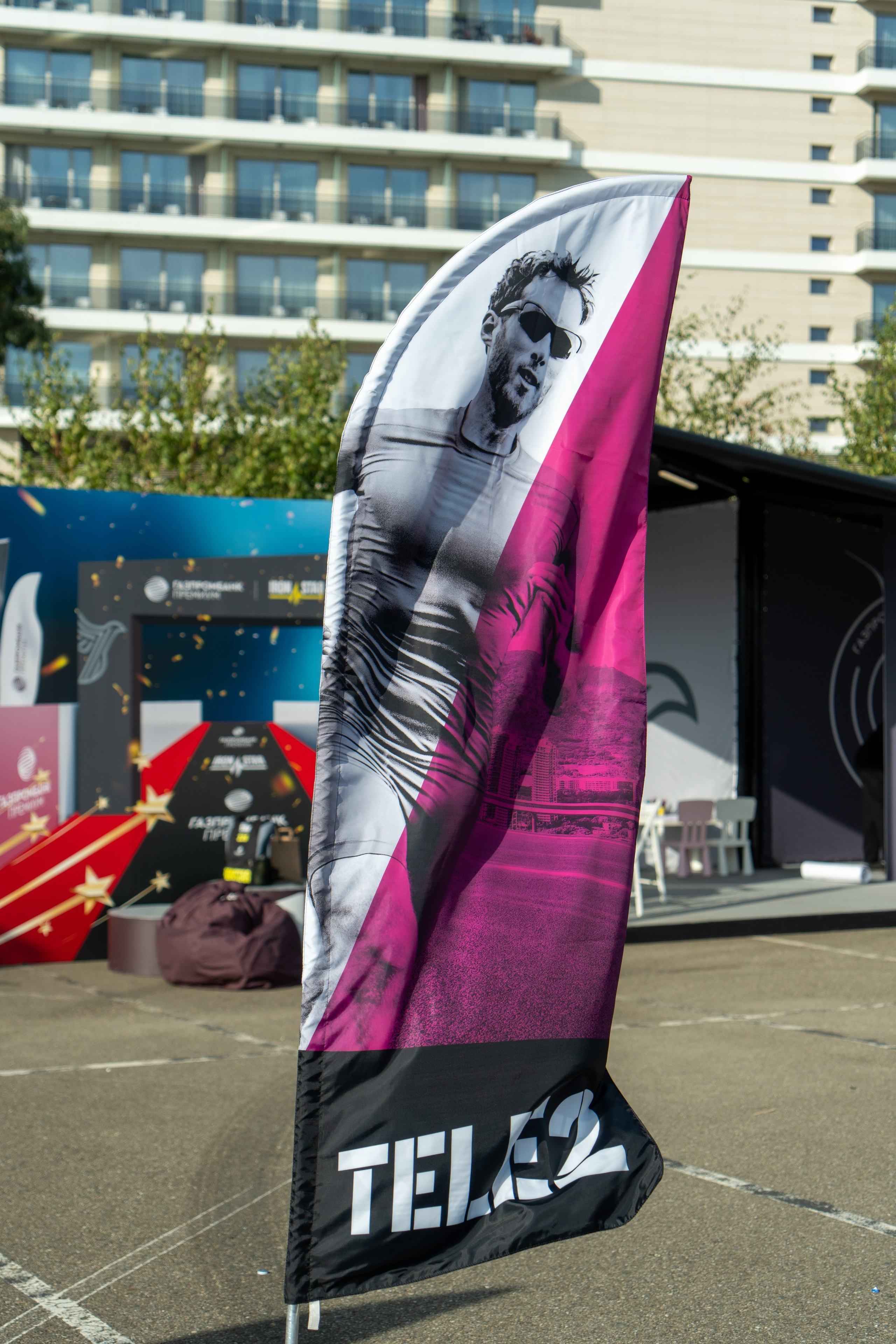 Фотоотчет партнерской интеграции для компании TELE2 на фестивале Ironstar. Репортажный фотограф в Красной Поляне и Сочи Павлюченко Екатерина