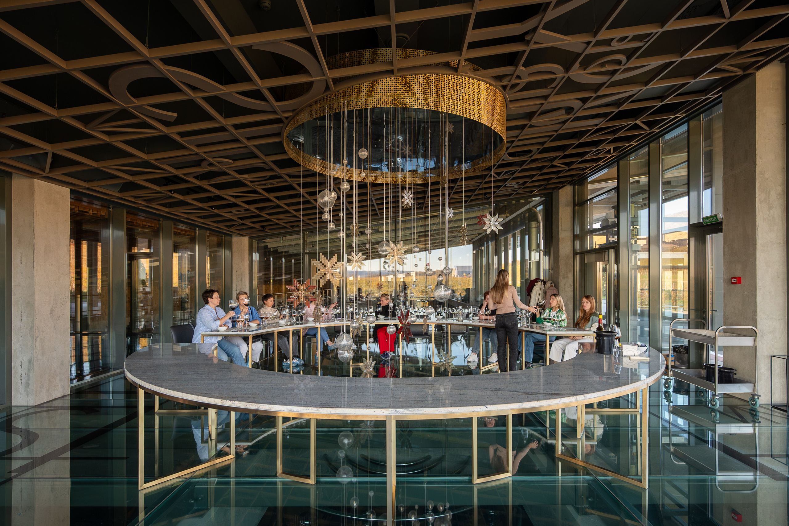 Литературная мастерская с Ольгой Шутовой в «Винотеррии». Репортажный фотограф в Красной Поляне и Сочи Павлюченко Екатерина