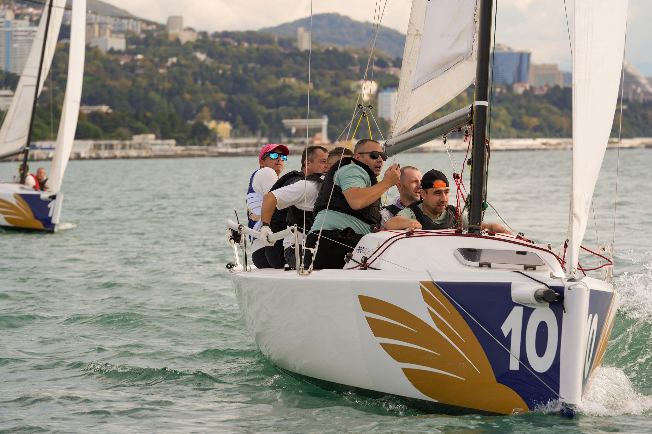 Яхтенная регата для компании Агрегатка. Репортажный фотограф в Красной Поляне и Сочи Павлюченко Екатерина