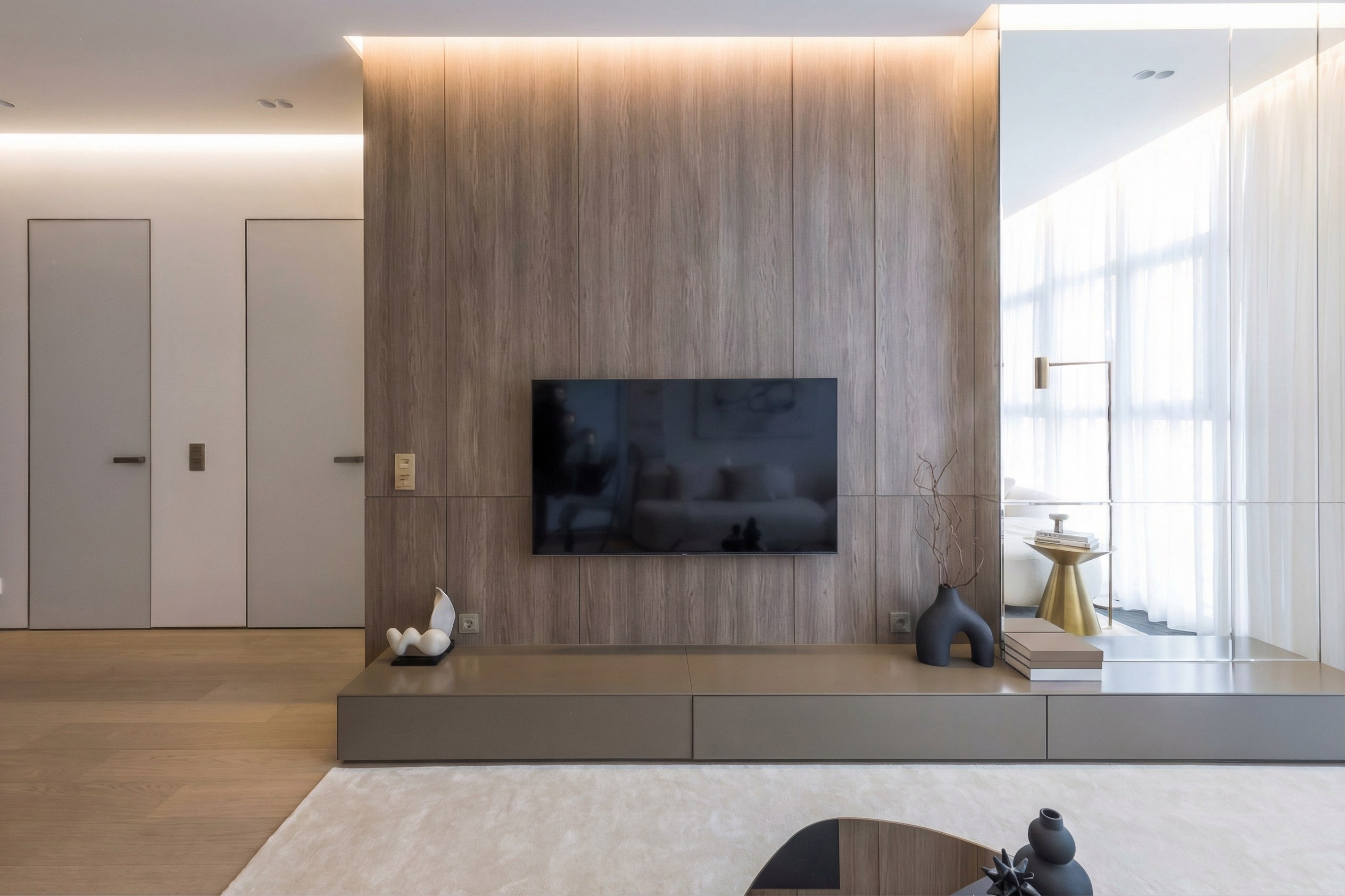 Монохромная эстетика: премиальный интерьер квартиры 68 м²