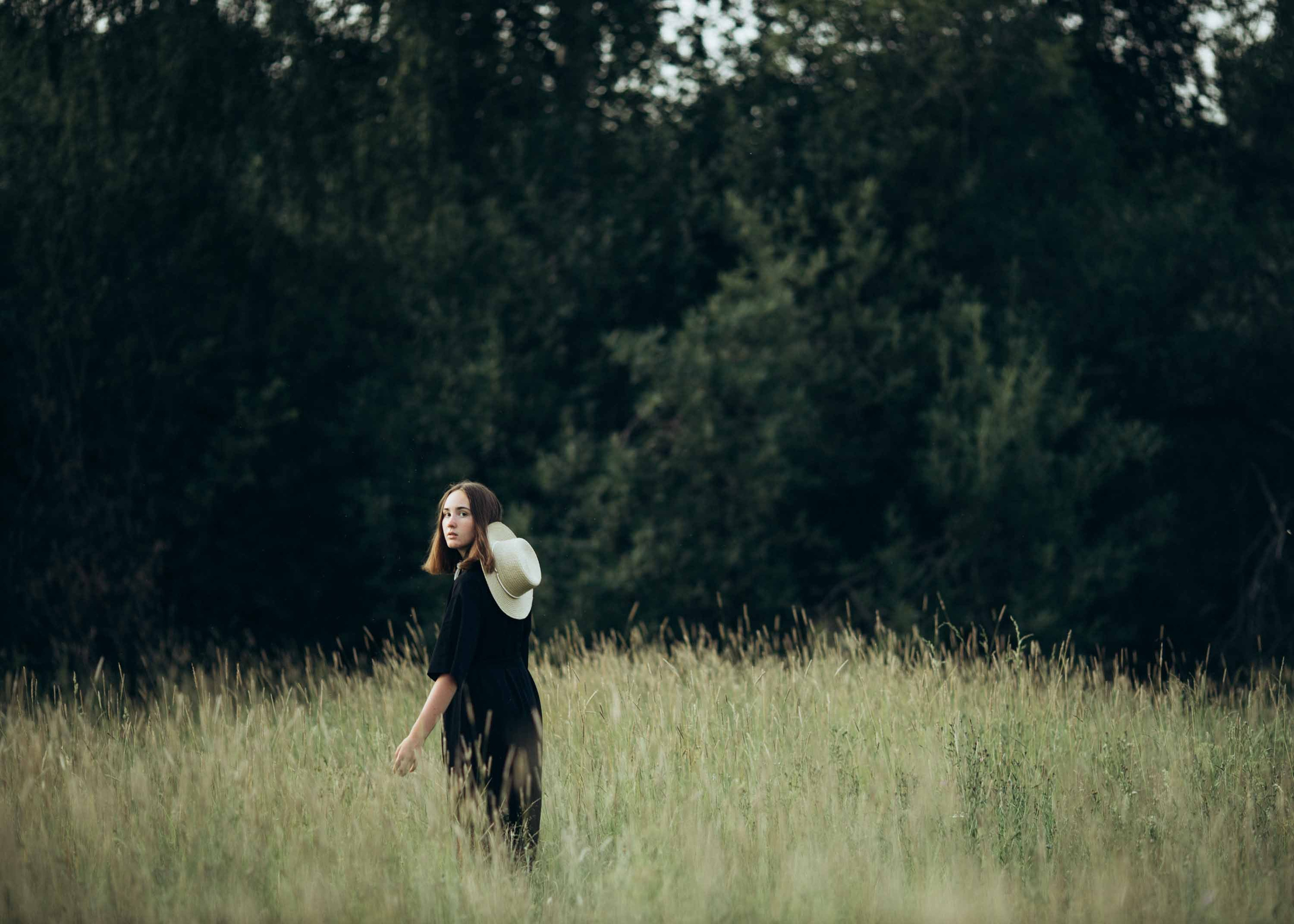 Портрет в шляпе. Наталия Клевинскас портретный фотограф в Костроме