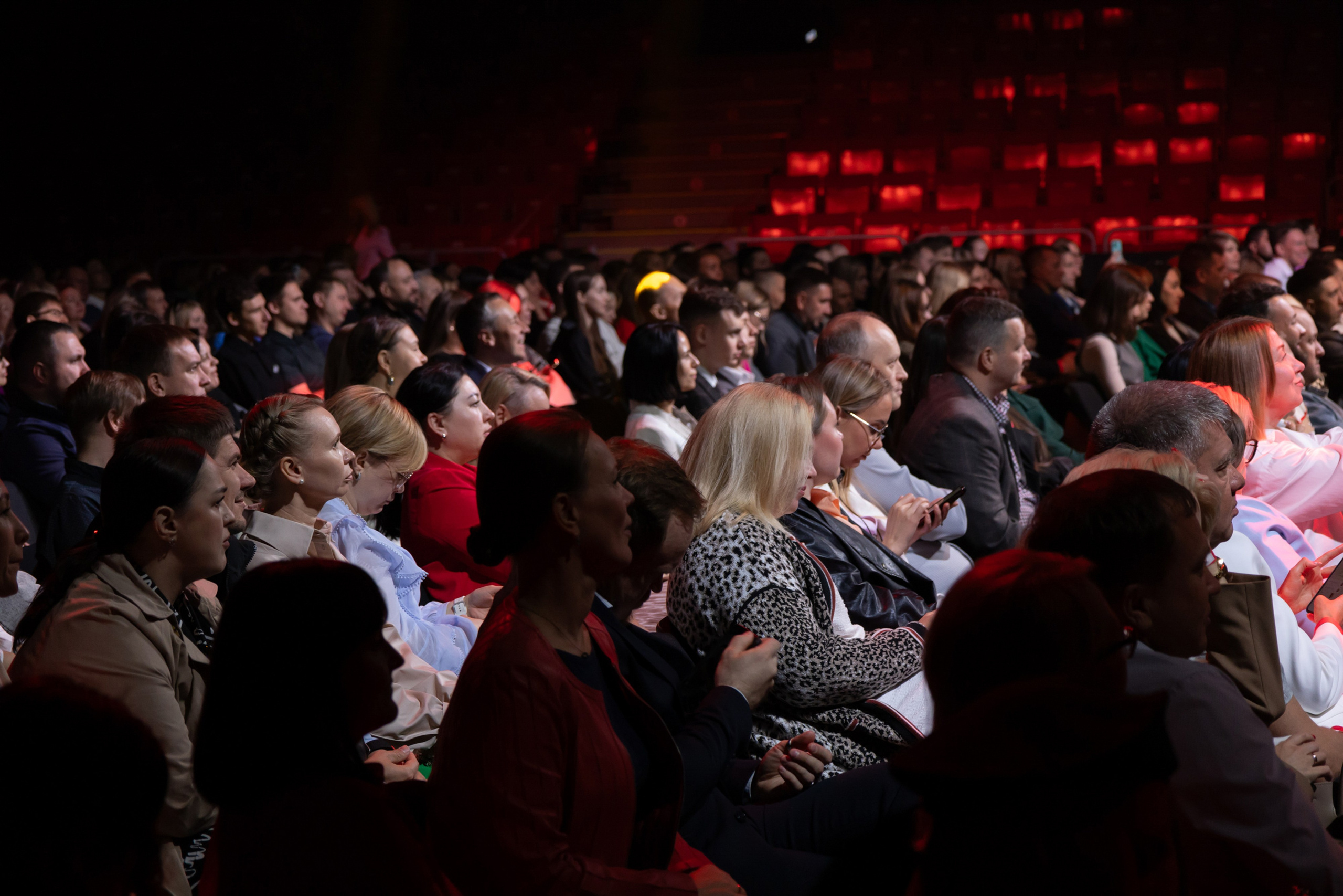 Альфа конфа Челябинск. Фотограф свадебный, репортажный, индивидуальный, фото для маркетплейсов, брендов, автосалонов