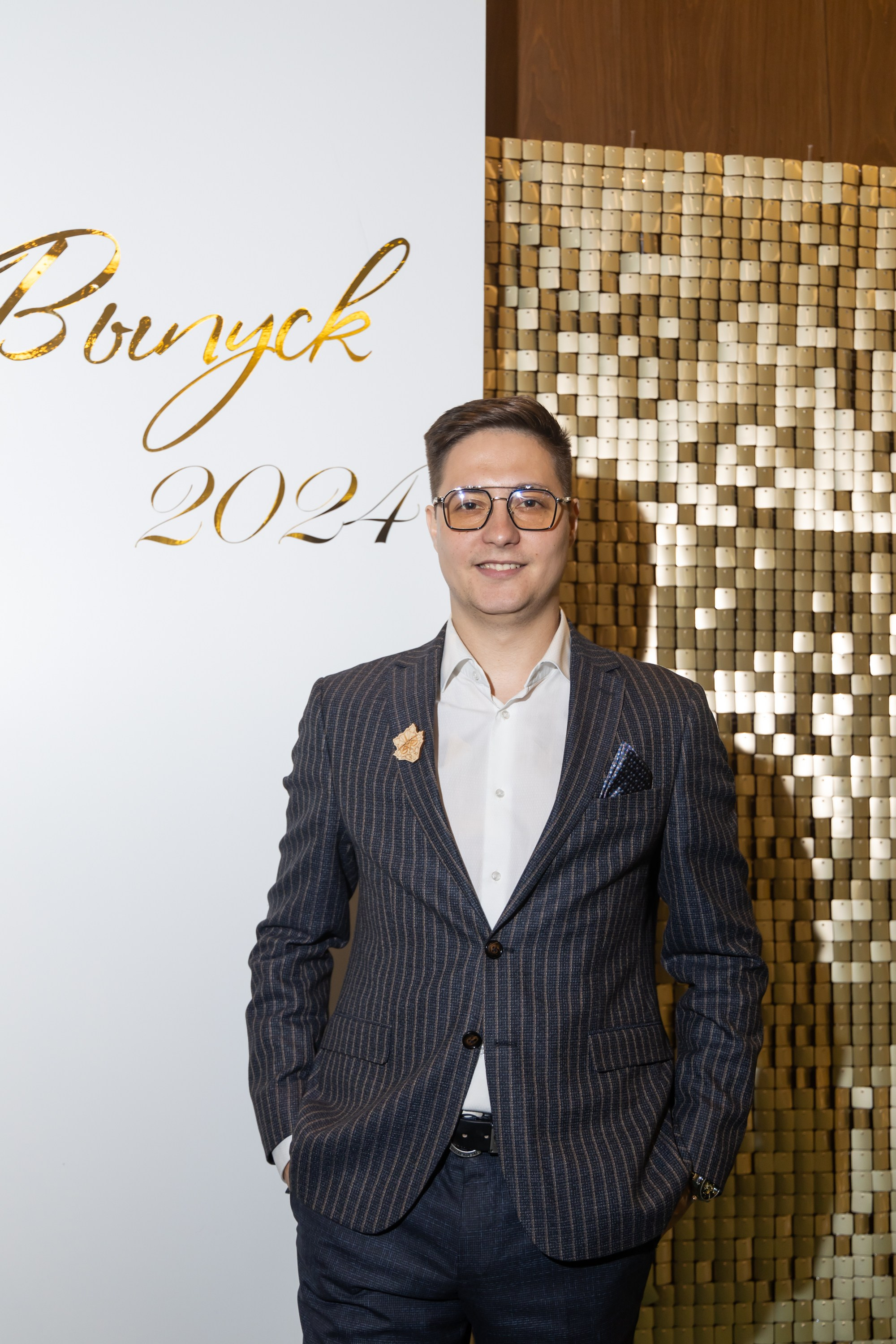 Radisson Blu выпускной 2024. Фотограф свадебный, репортажный, индивидуальный, фото для маркетплейсов, брендов, автосалонов