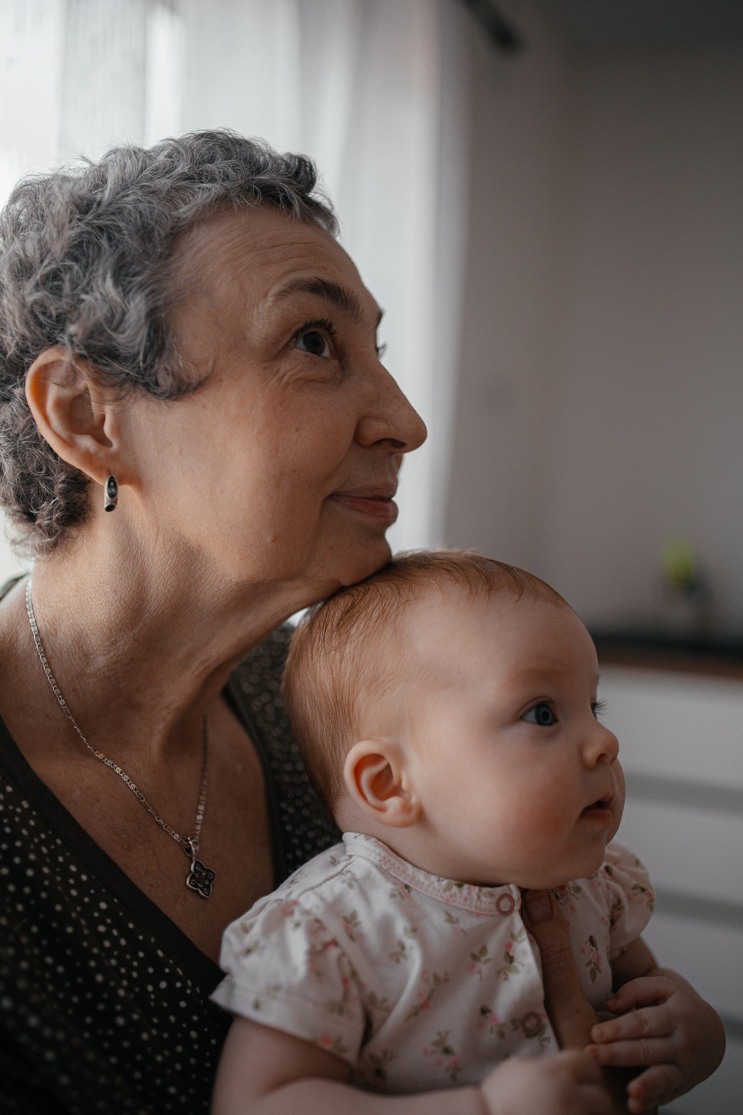 Бабушка Ира, Александр, Анастасия, Анна и Ева. Елена Семейный фотограф Санкт-Петербург