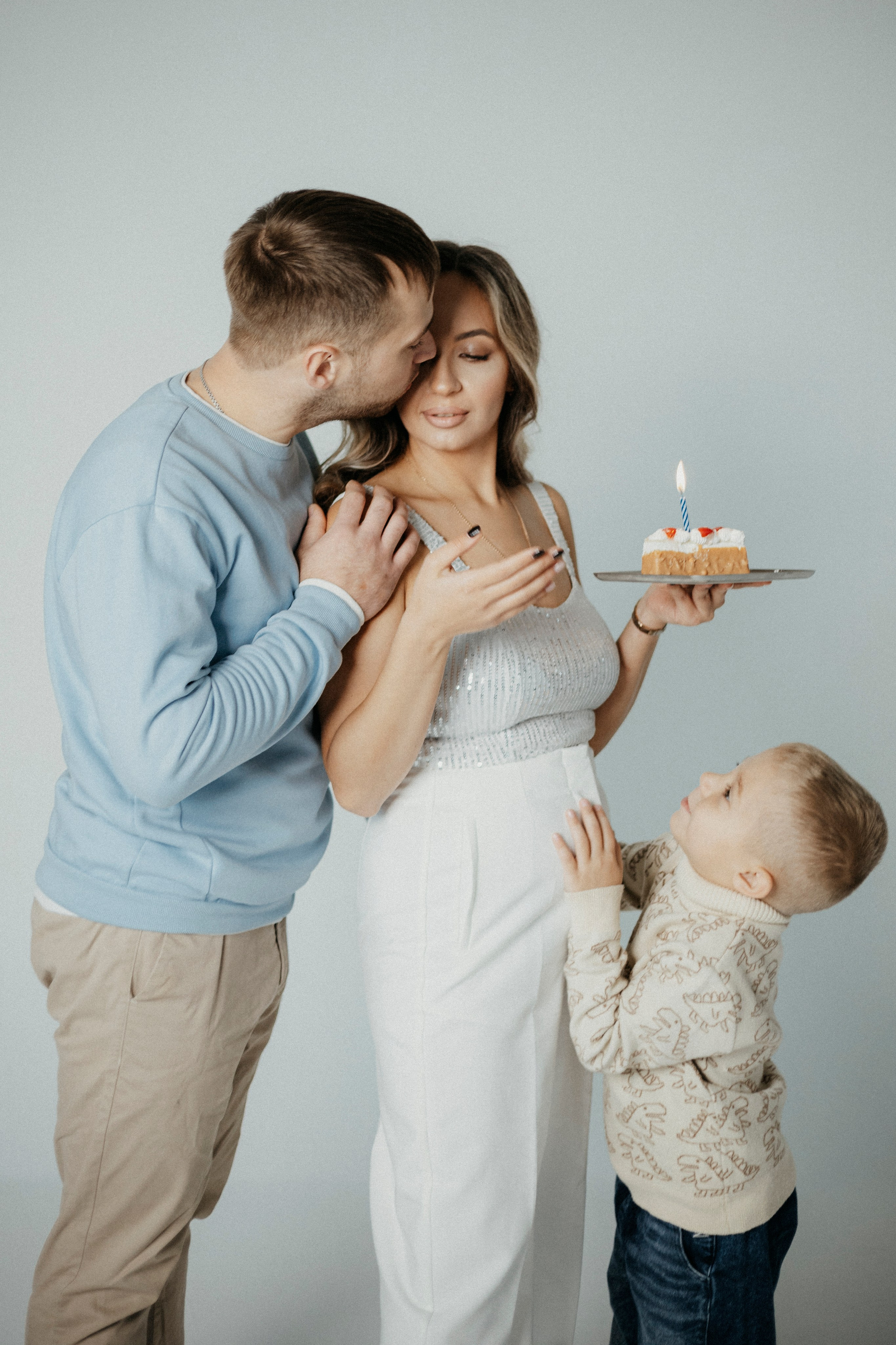 Семейная фотосессия в студии. Семейный и детский фотограф в Рязани Васюгова Мария