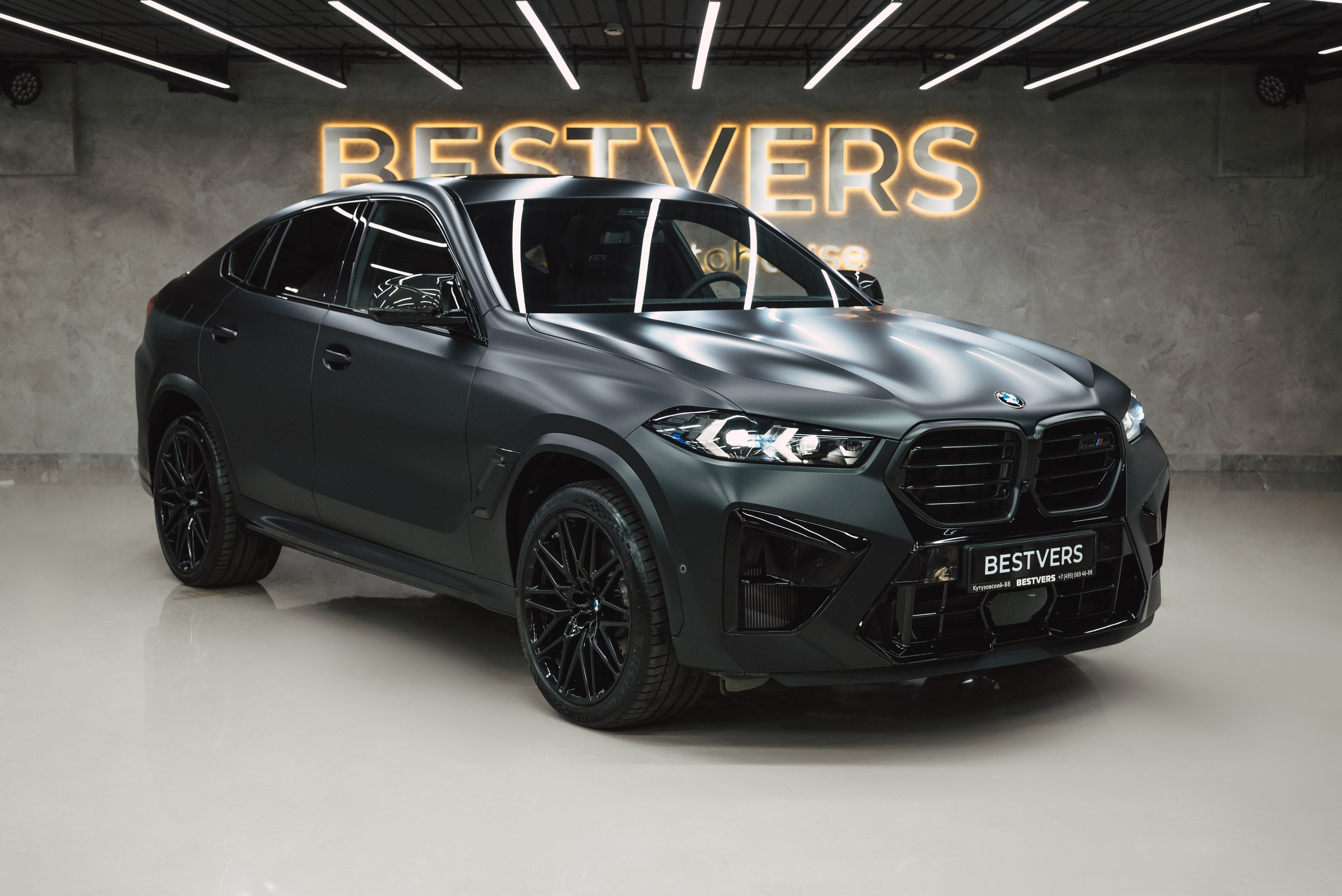 BMW X6M матовый. DeLorein