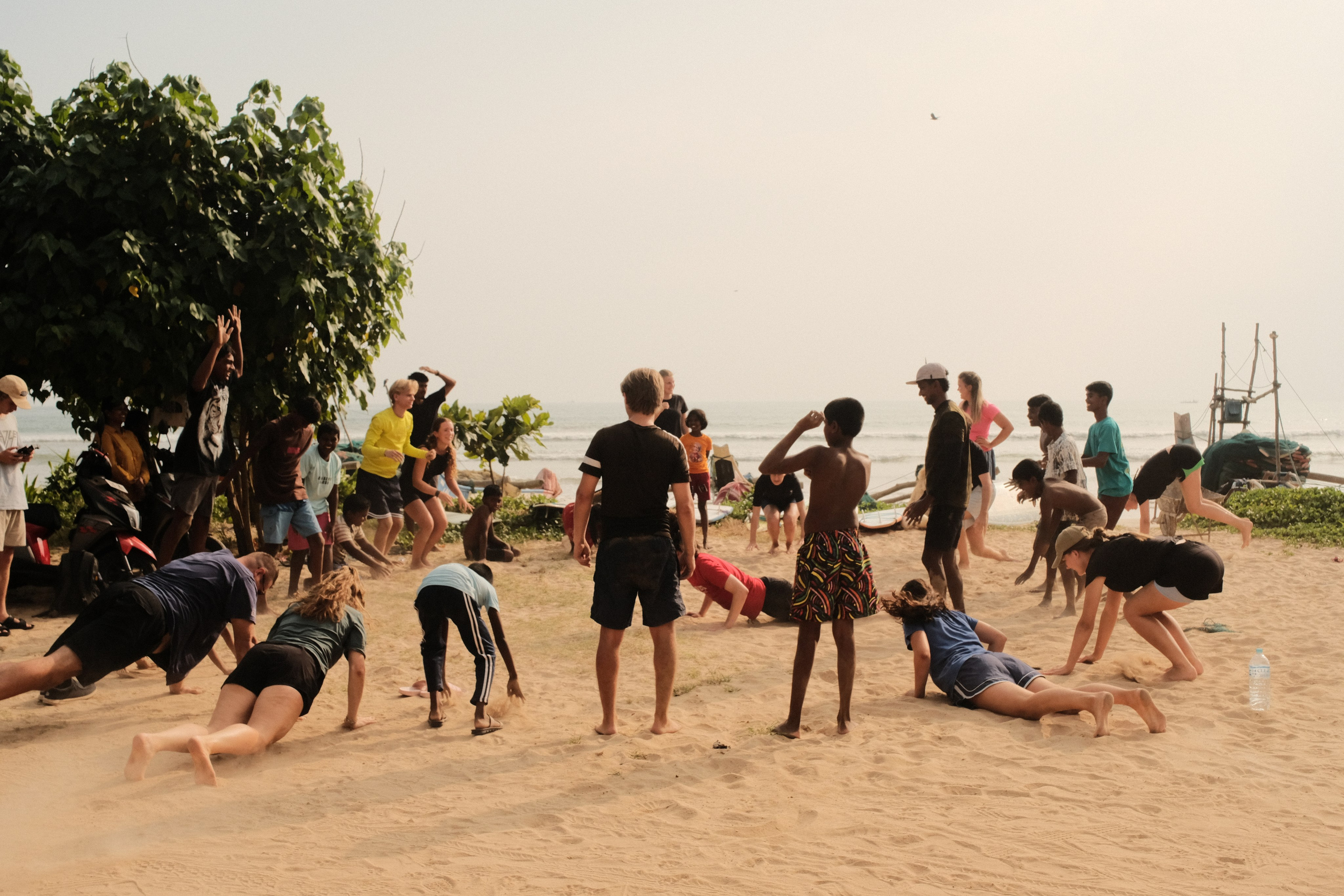 Volunteers. Creative travel photographer — Berg Daria