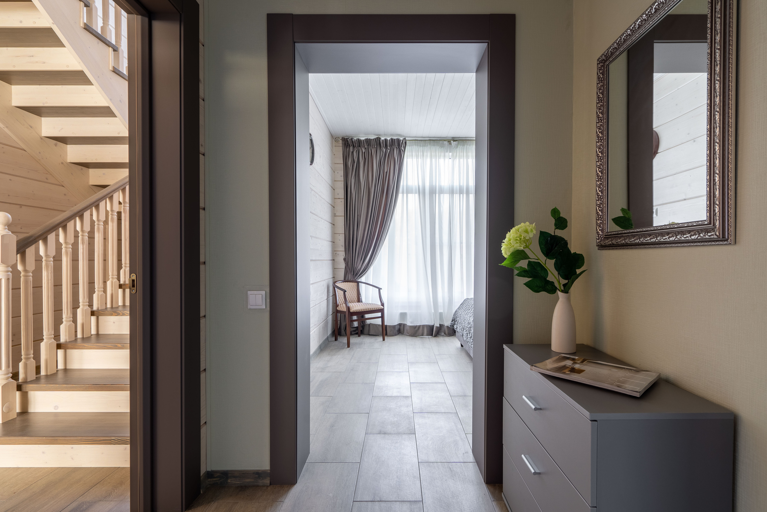 Хоумстейджинг загородного дома в поселке Золотые Пески