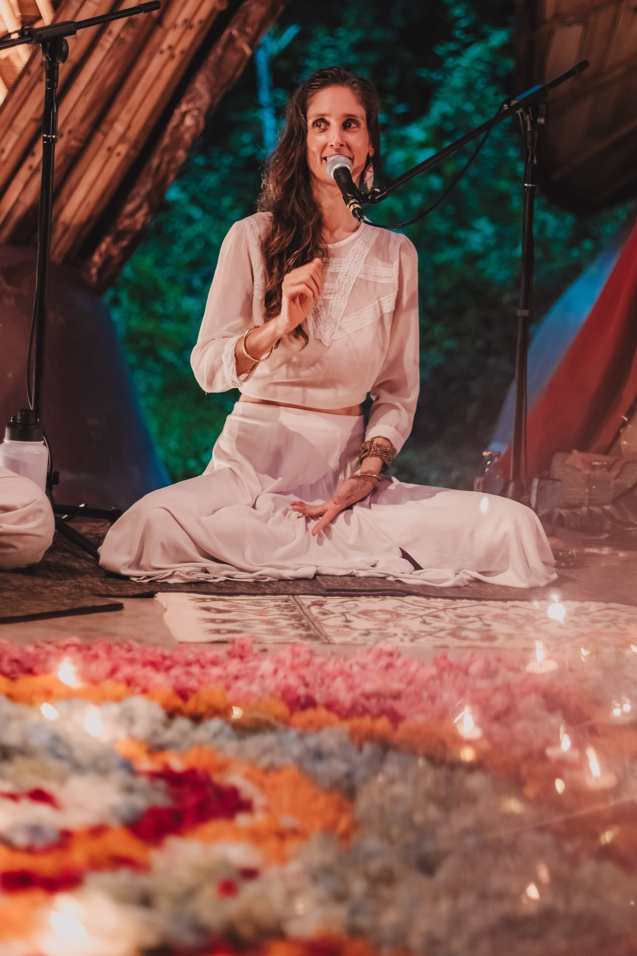 Bhakti Bliss kirtan at Alchemy. Mariam Bagdasaryan