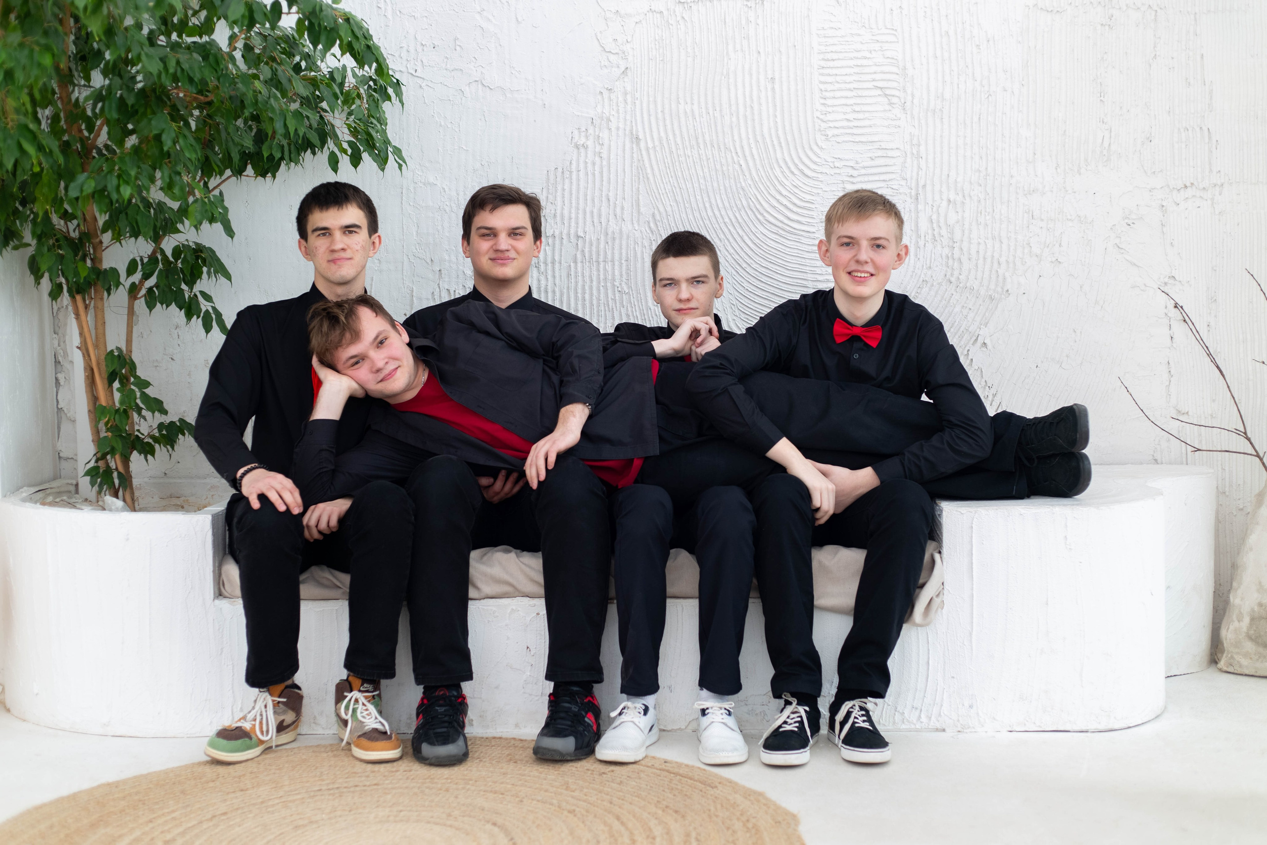 Красный с черным. Выпускные альбомы Воронеж от Веры Соколовой