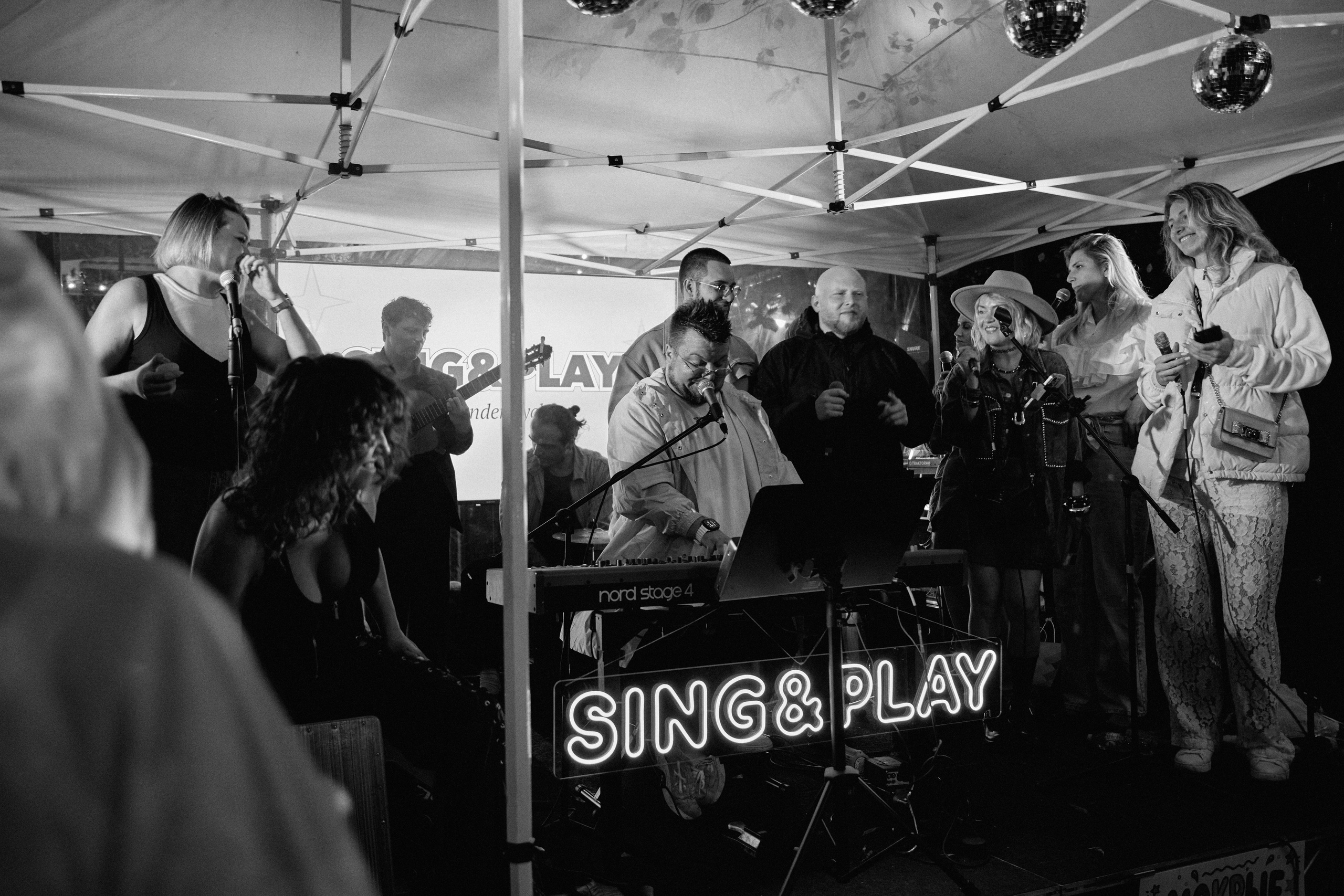 SING&PLAY. MOM I AM PHOTOMAKER