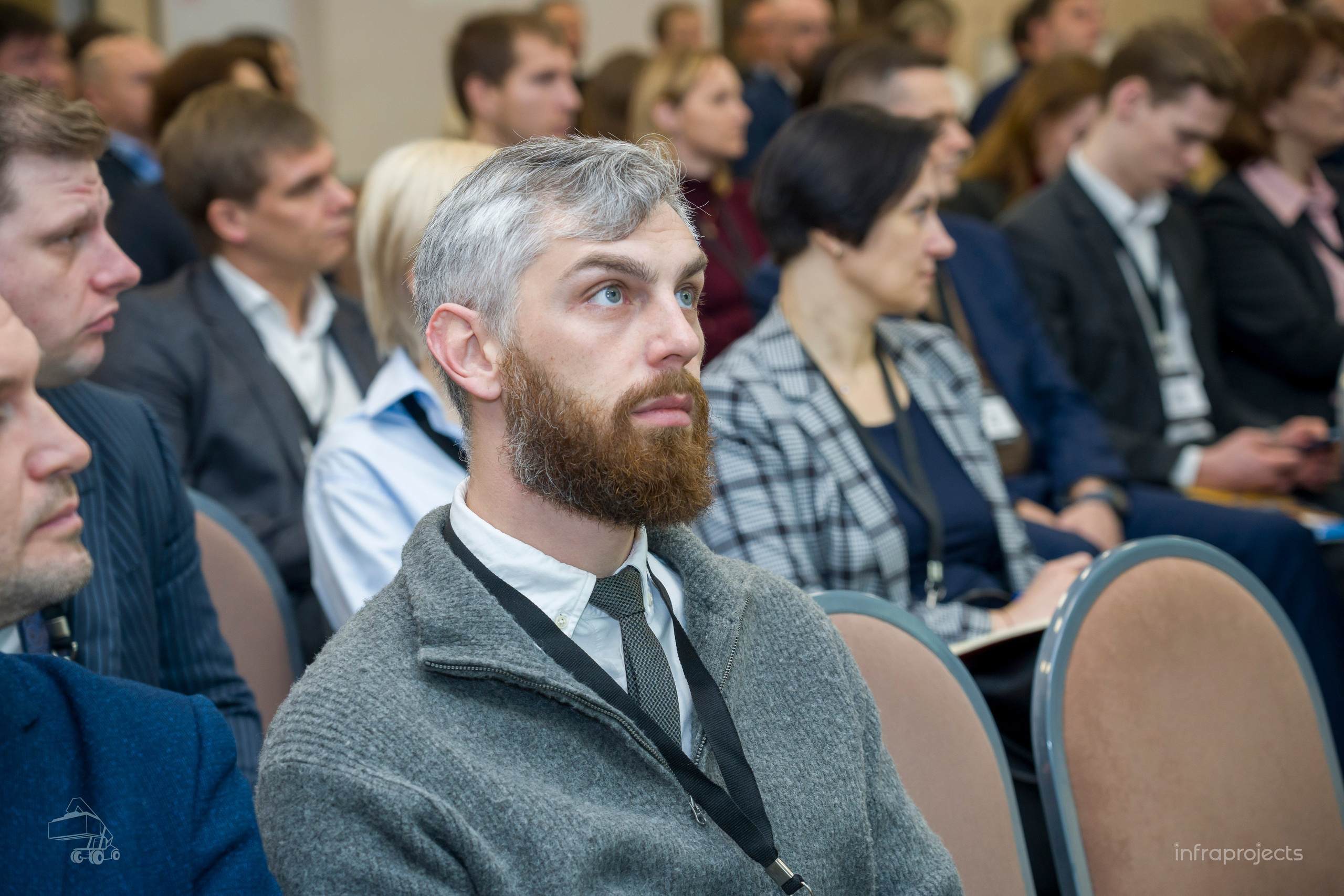 За контейнерами репортаж. Фотограф в Санкт-Петербурге. Репортажная и все съёмки для бизнеса