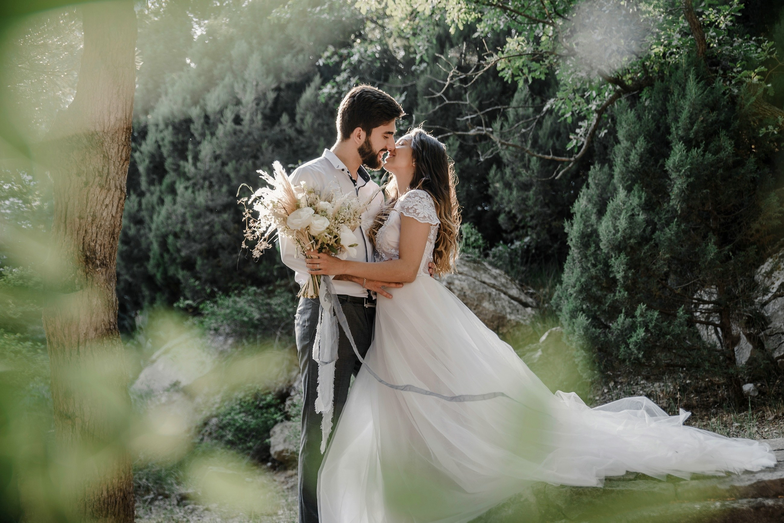 Свадебная фотосессия на природе