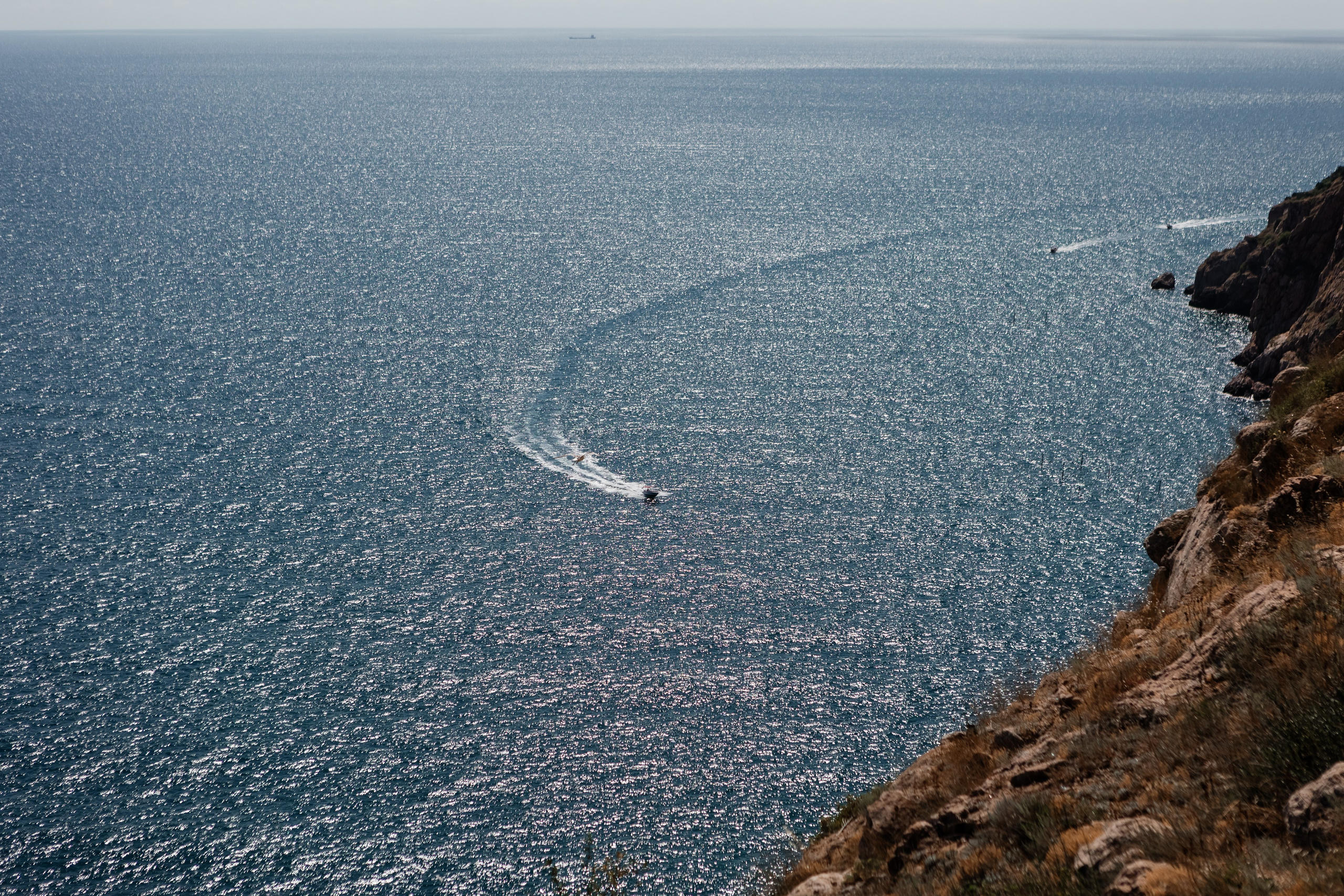 Свадебная съёмка в Балаклаве в крепости Чембало. Свадебный фотограф, фотосъемка в Крыму, Севастополе, Симферополе, Ялте
