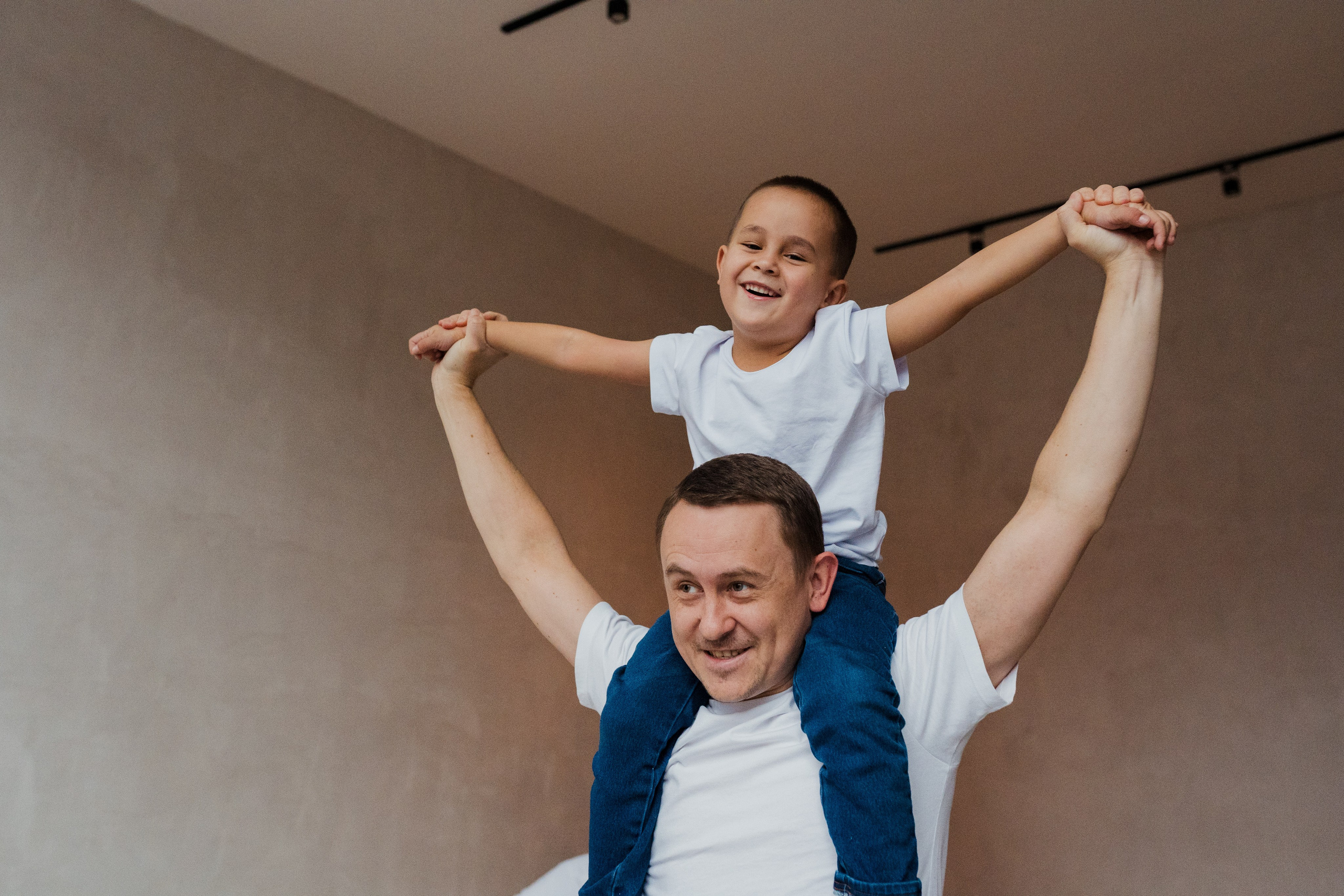 Семейная фотосессия в студии в Москве, семейный фотограф Анна Полушина. Свадебный фотограф в Москве Анна Полушина