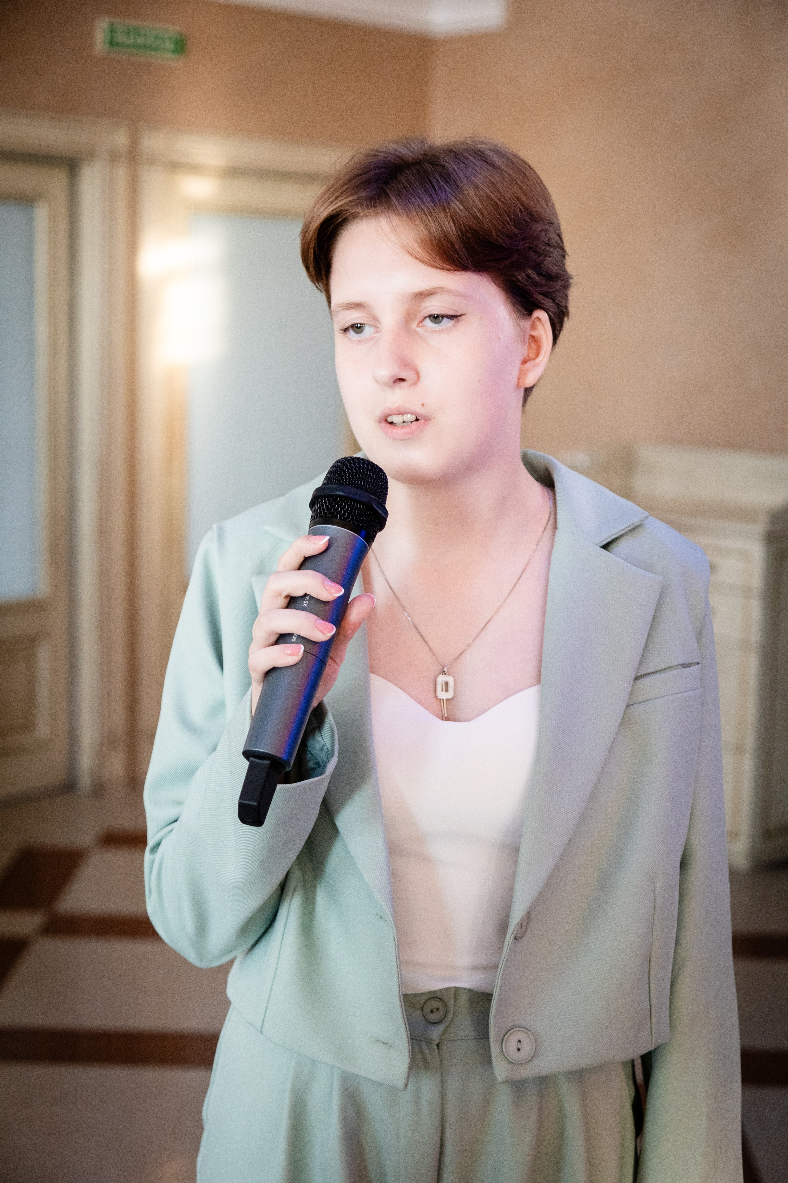 Школьный выпускной. Детский фотограф видеограф в Хабаровске Михаил Орлов