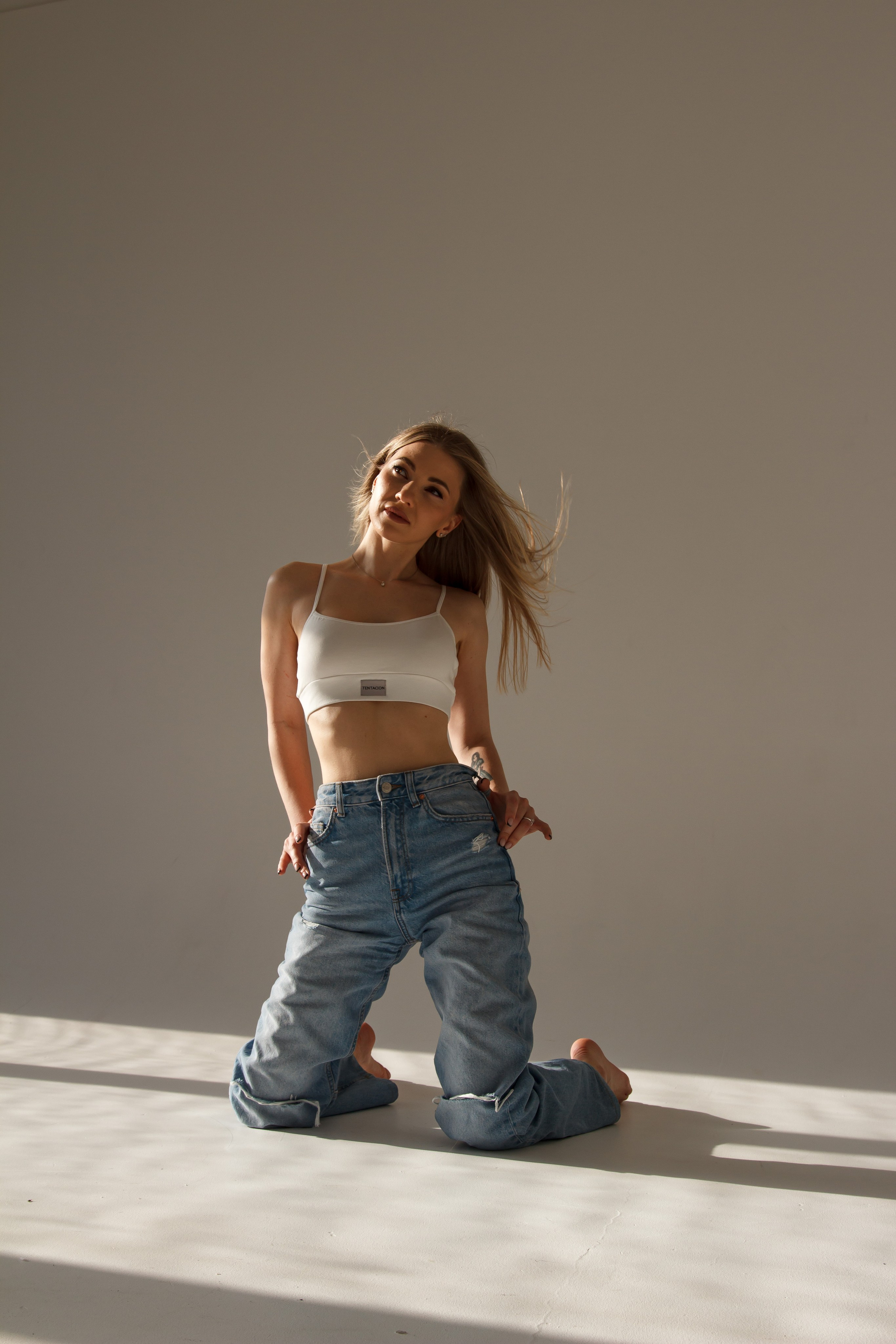 Весенняя в студии. Фотограф Москва — личные фотосессии, лавстори в студии