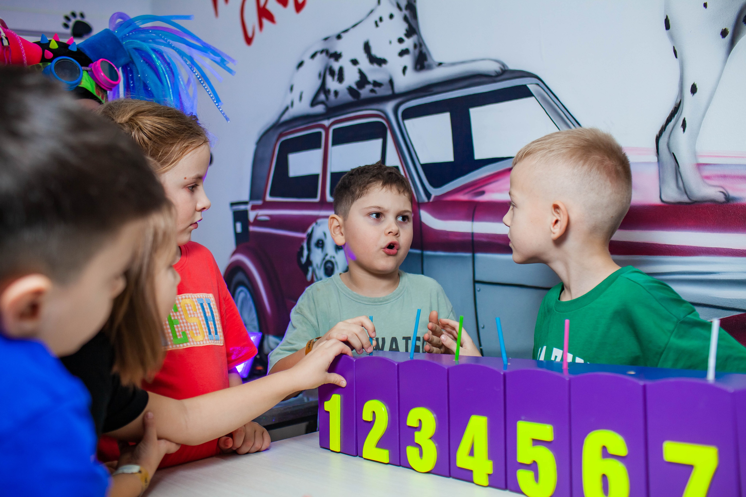 Неон Челендж День рождения Ярослава. Детский и семейный фотограф в Санкт-Петербурге Елизавета Сорокина