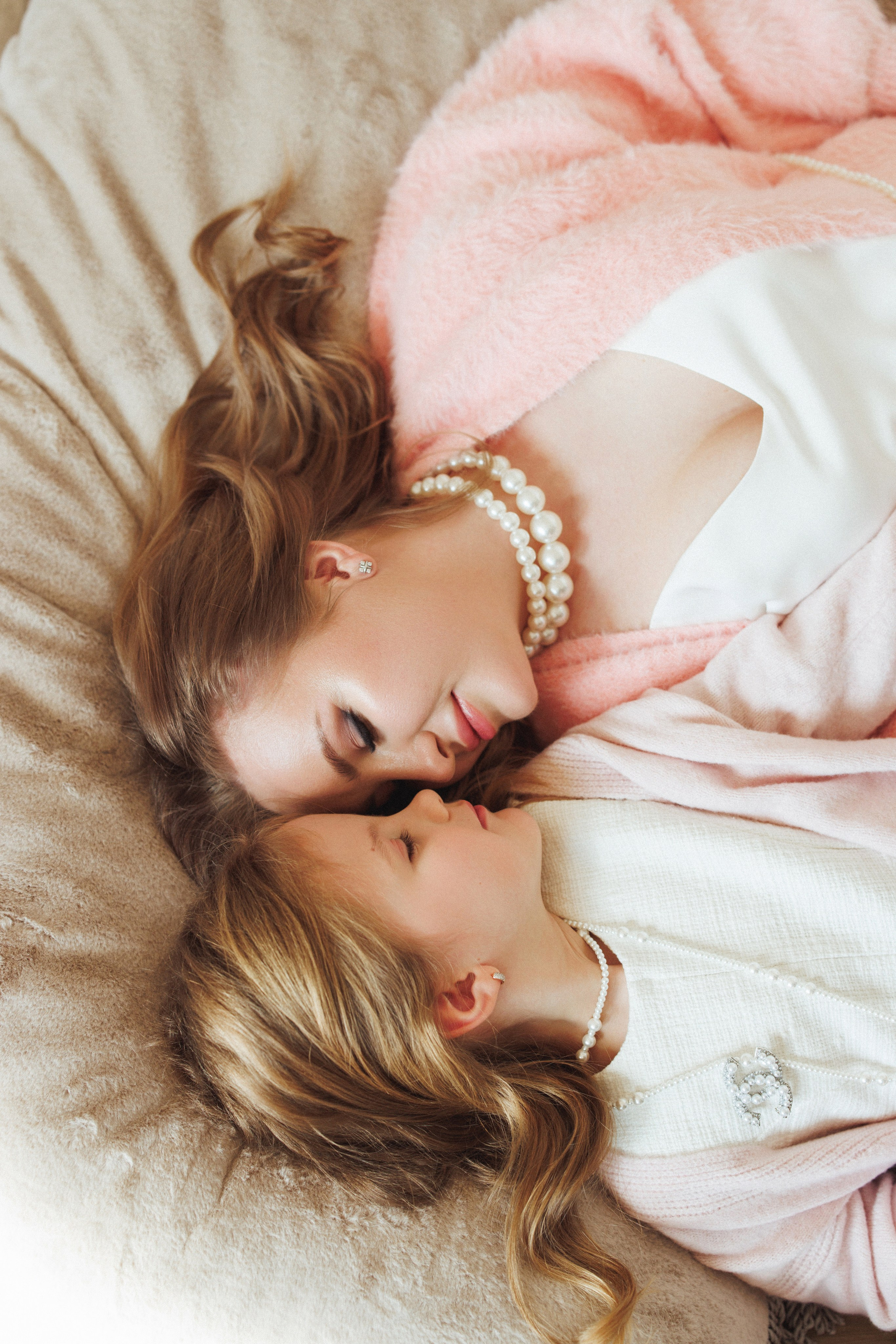 Фотосессия для мамы и дочки в фотостудии «РИМ», г. Краснодар. Семейный и детский фотограф в Краснодаре Анна Трашкова