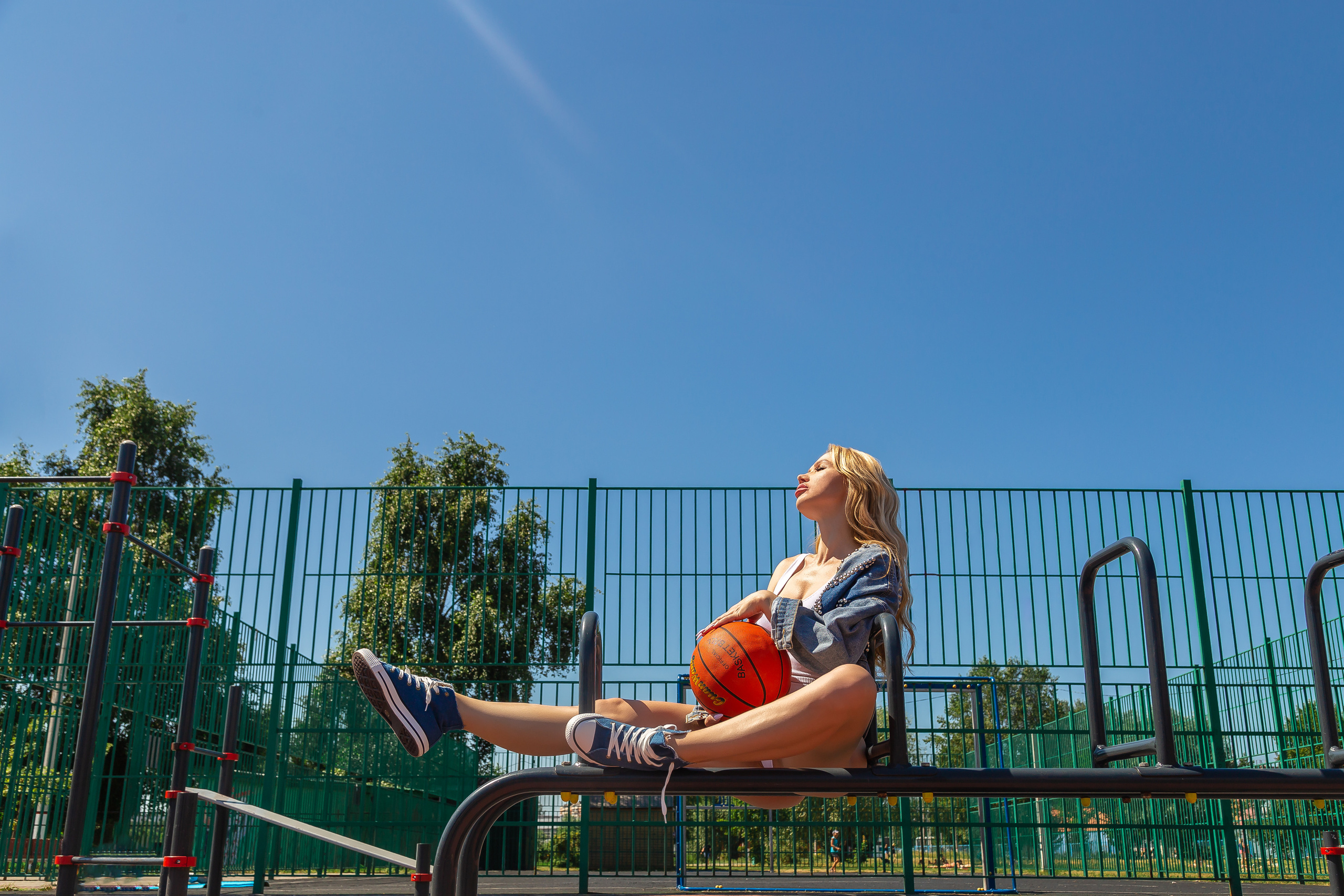 Спортивная съемка на площадке. Портретный и репортажный фотограф. Эмоциональные и откровенные портрет