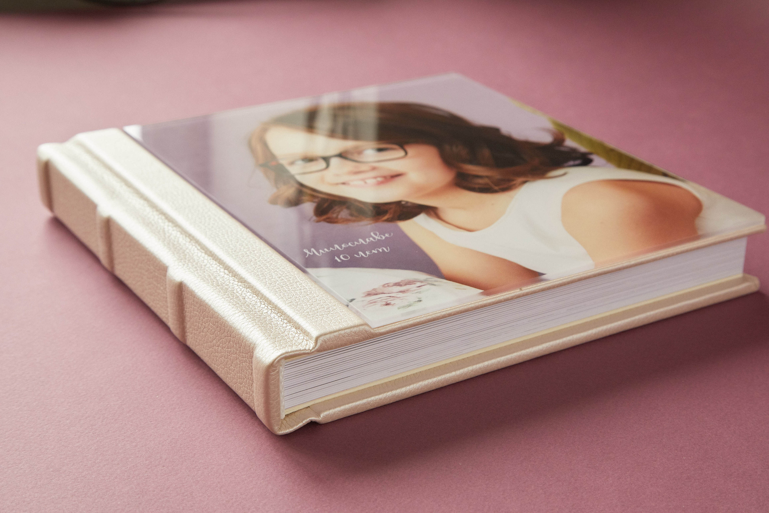 Напечатанные фотокниги. Репортажный фотограф в Москве Константин Дерягин