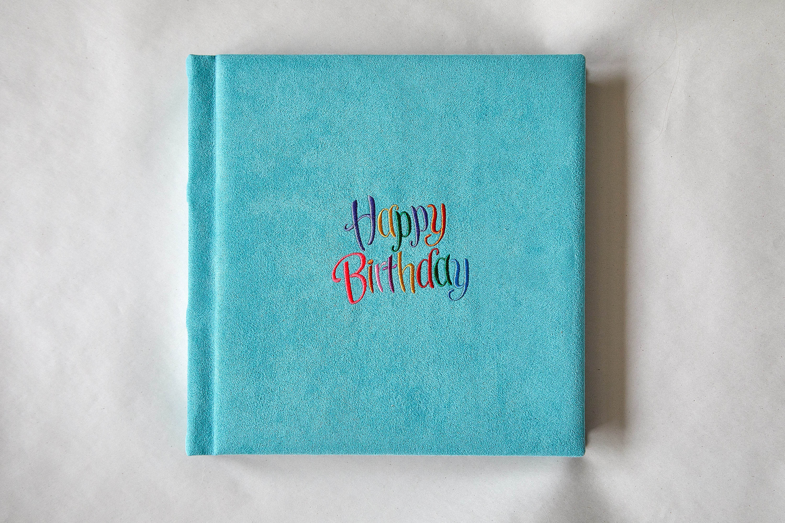 Напечатанные фотокниги. Репортажный фотограф в Москве Константин Дерягин