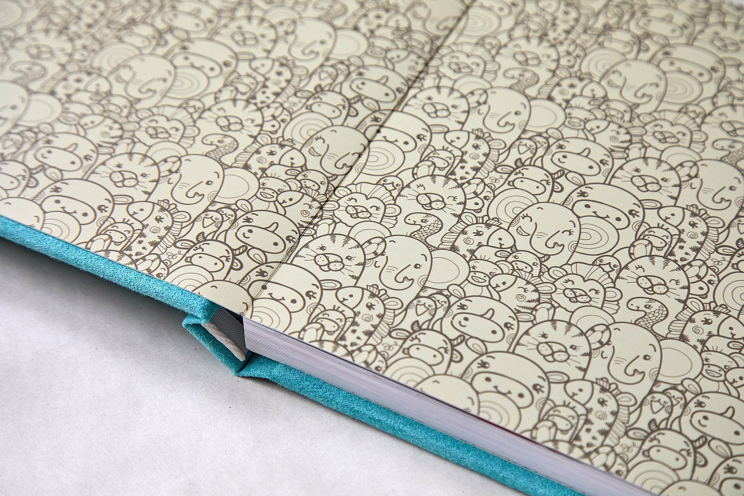 Напечатанные фотокниги. Репортажный фотограф в Москве Константин Дерягин