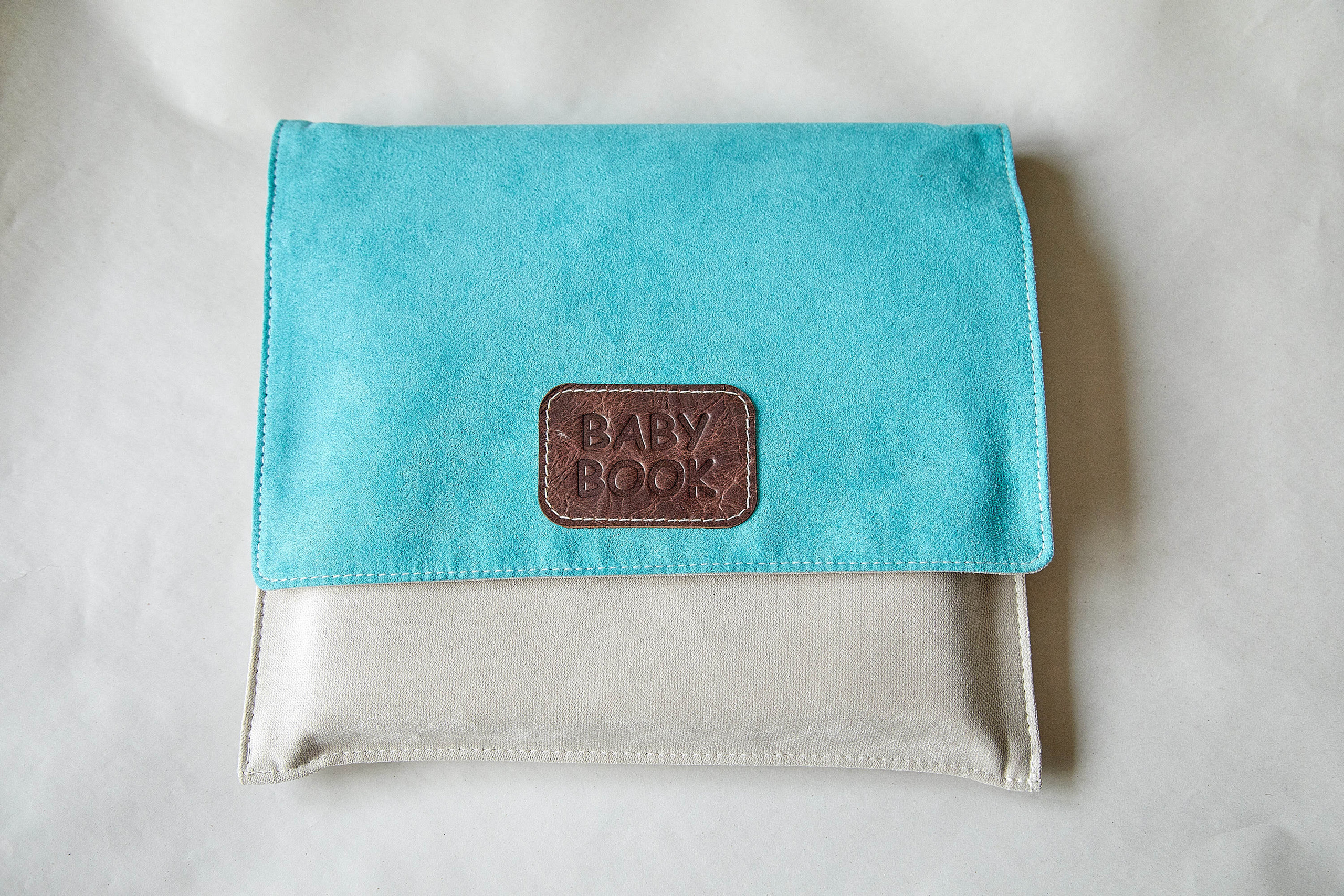 Напечатанные фотокниги. Репортажный фотограф в Москве Константин Дерягин