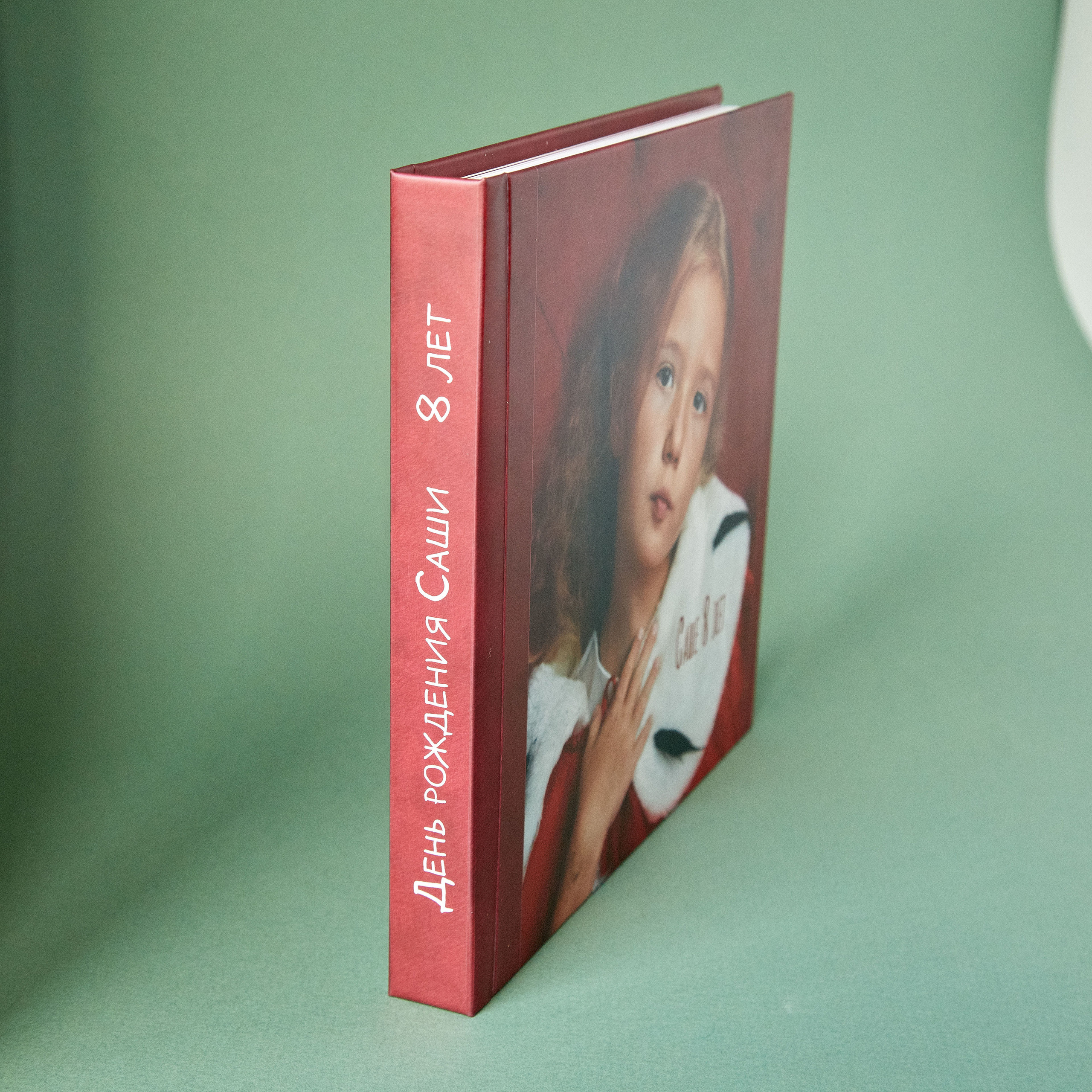 Напечатанные фотокниги. Репортажный фотограф в Москве Константин Дерягин