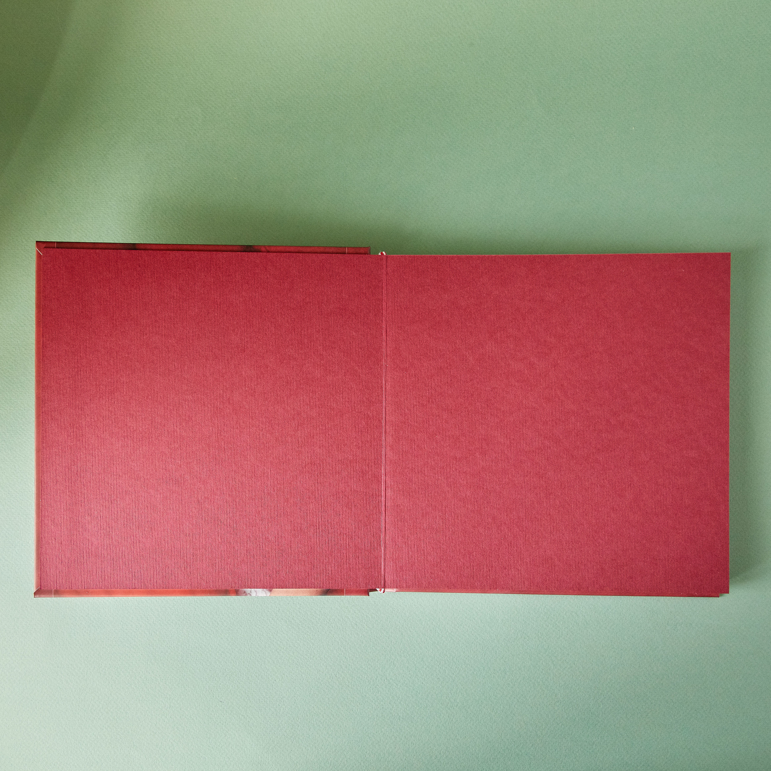 Напечатанные фотокниги. Репортажный фотограф в Москве Константин Дерягин