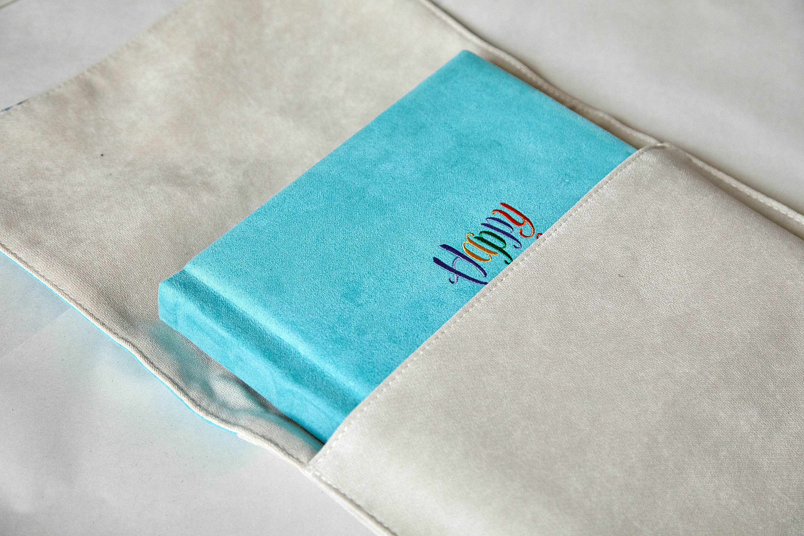 Напечатанные фотокниги. Репортажный фотограф в Москве Константин Дерягин