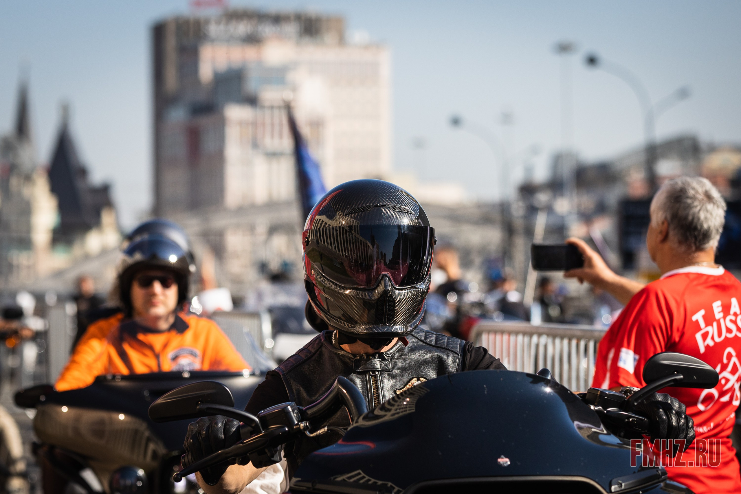 Закрытие Мотосезона 2023 на проспекте Академика Сахарова. Фотограф Владимир Охрименко