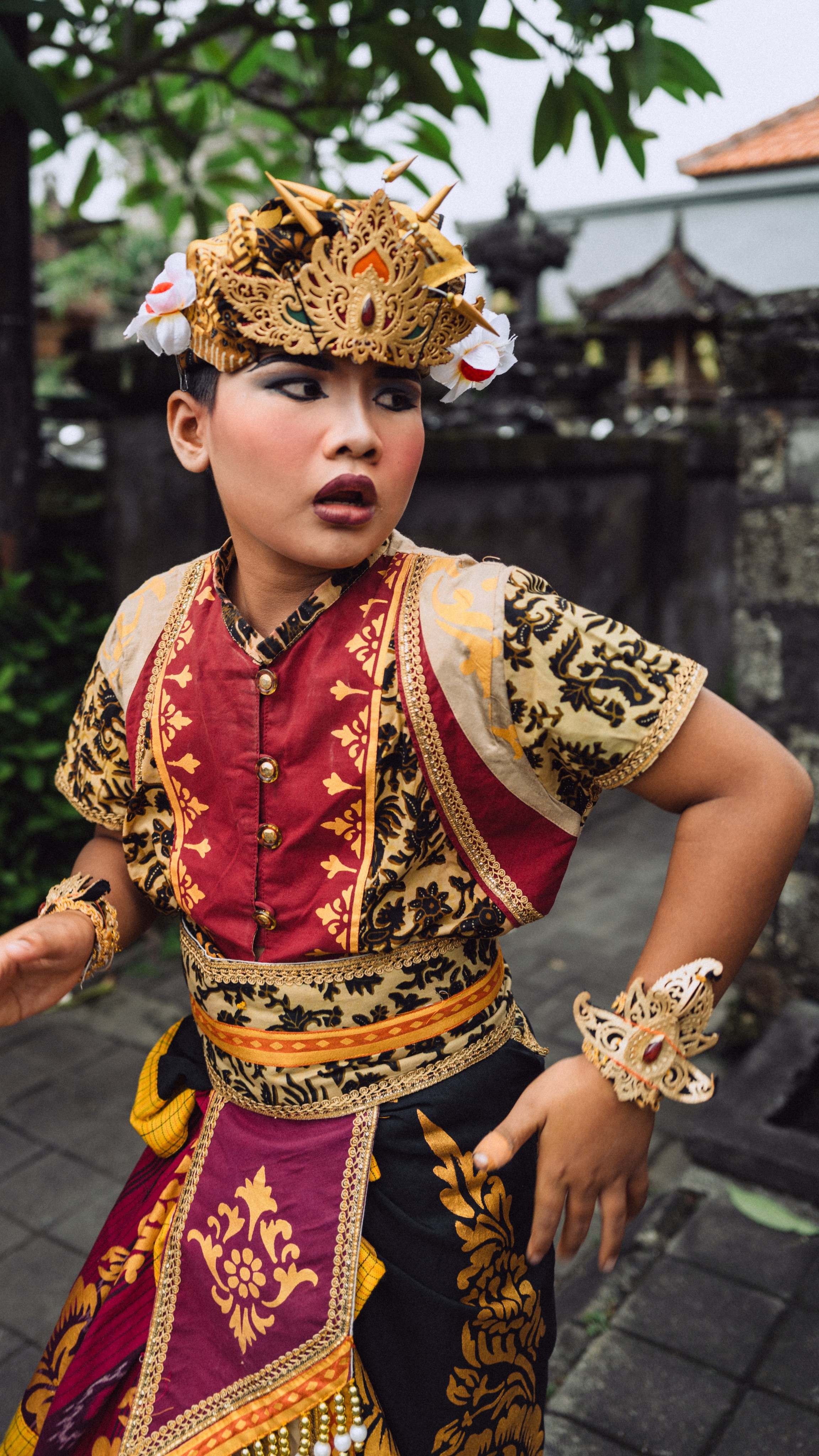 Street. Если ты на Земле — звони