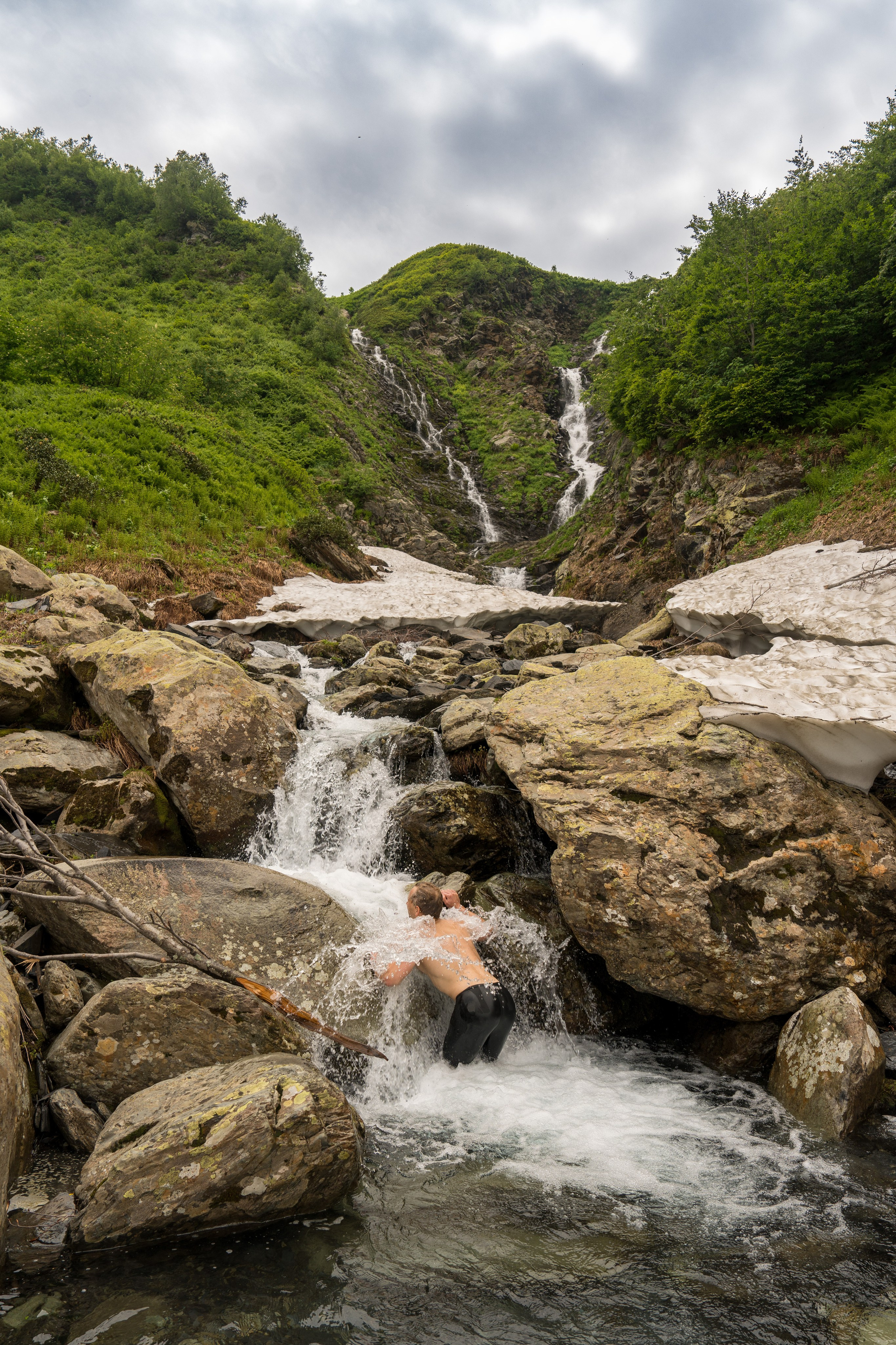 MICE мероприятие для компании «Доставка морем»: хайкинг к Ачипсинским водопадам. Репортажный фотограф в Красной Поляне и Сочи Павлюченко Екатерина