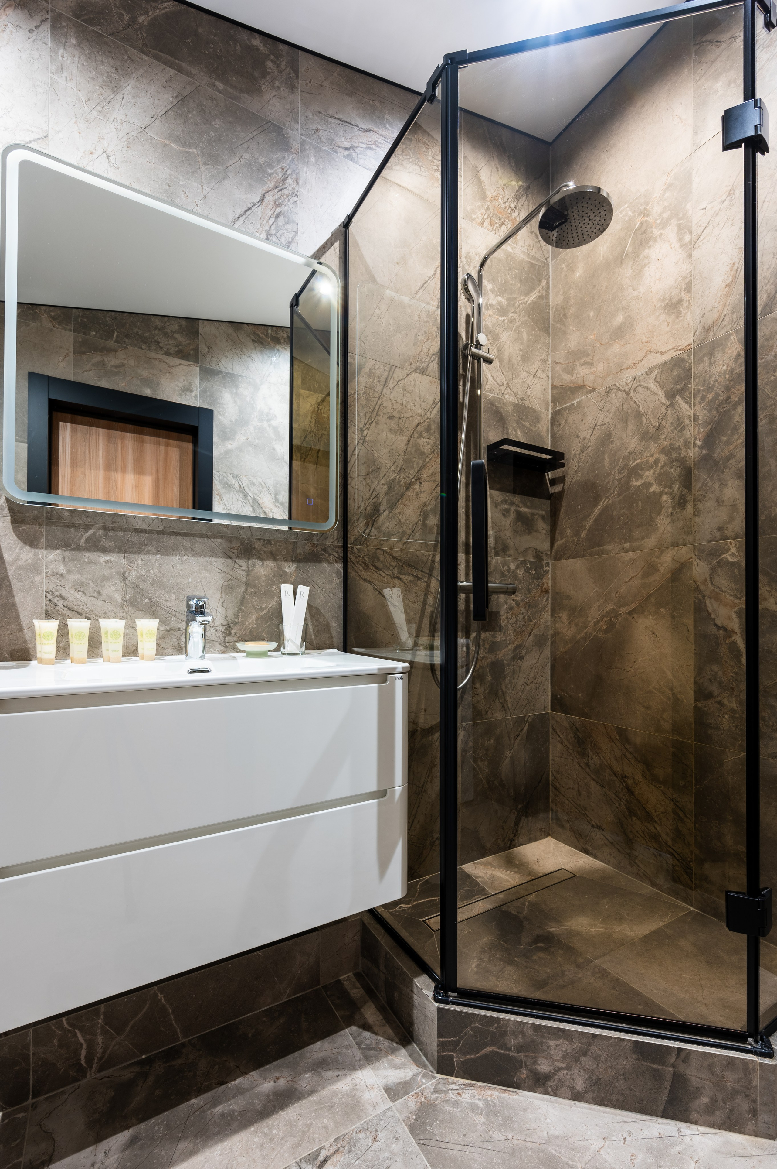 Апарт отель на Ачишховской. Репортажный фотограф в Красной Поляне и Сочи Павлюченко Екатерина