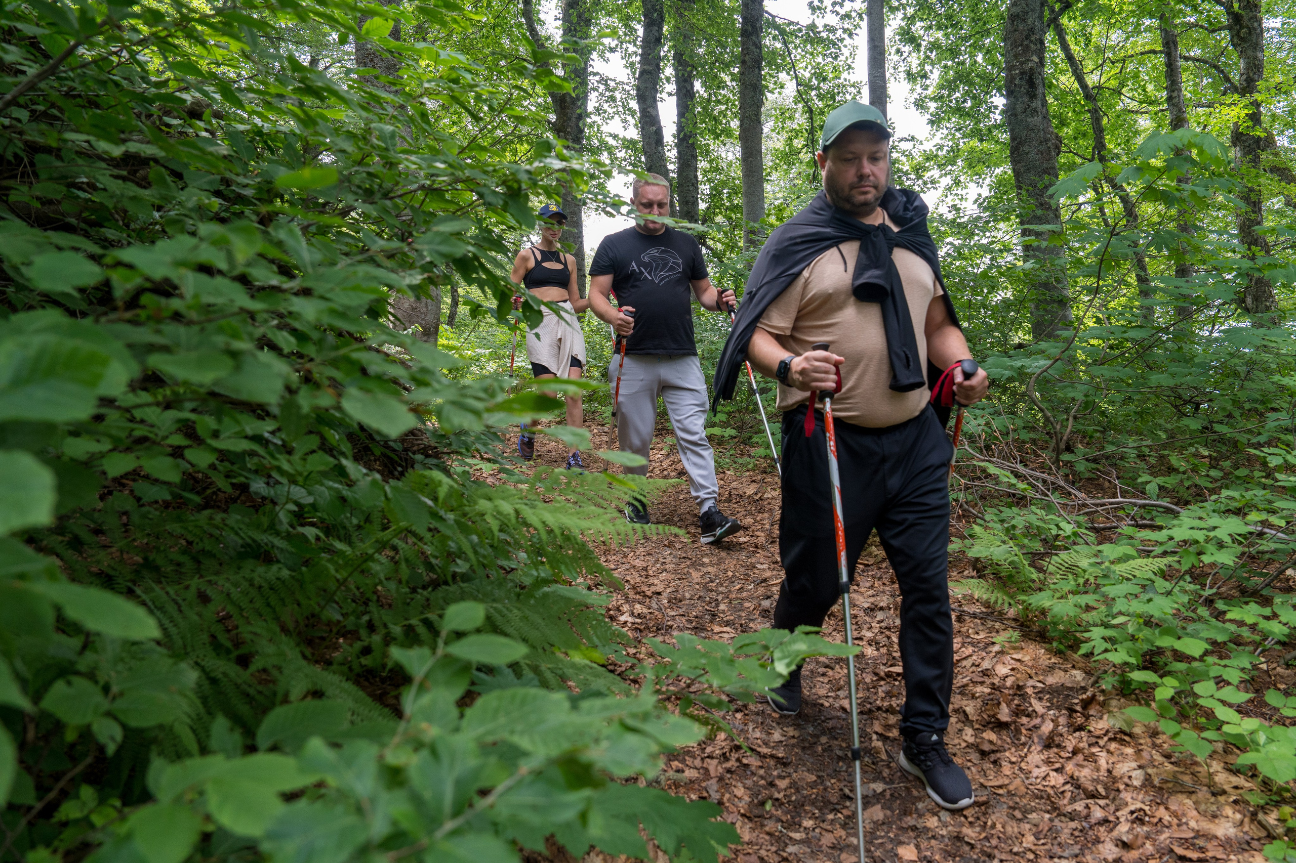 MICE мероприятие для компании «Доставка морем»: хайкинг к Ачипсинским водопадам. Репортажный фотограф в Красной Поляне и Сочи Павлюченко Екатерина